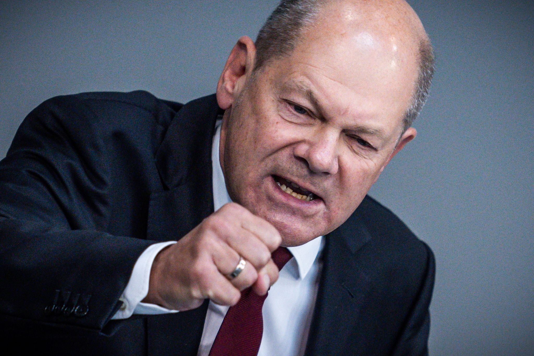 Scholz und Merz mit Schlagabtausch zur Energiepreiskrise
