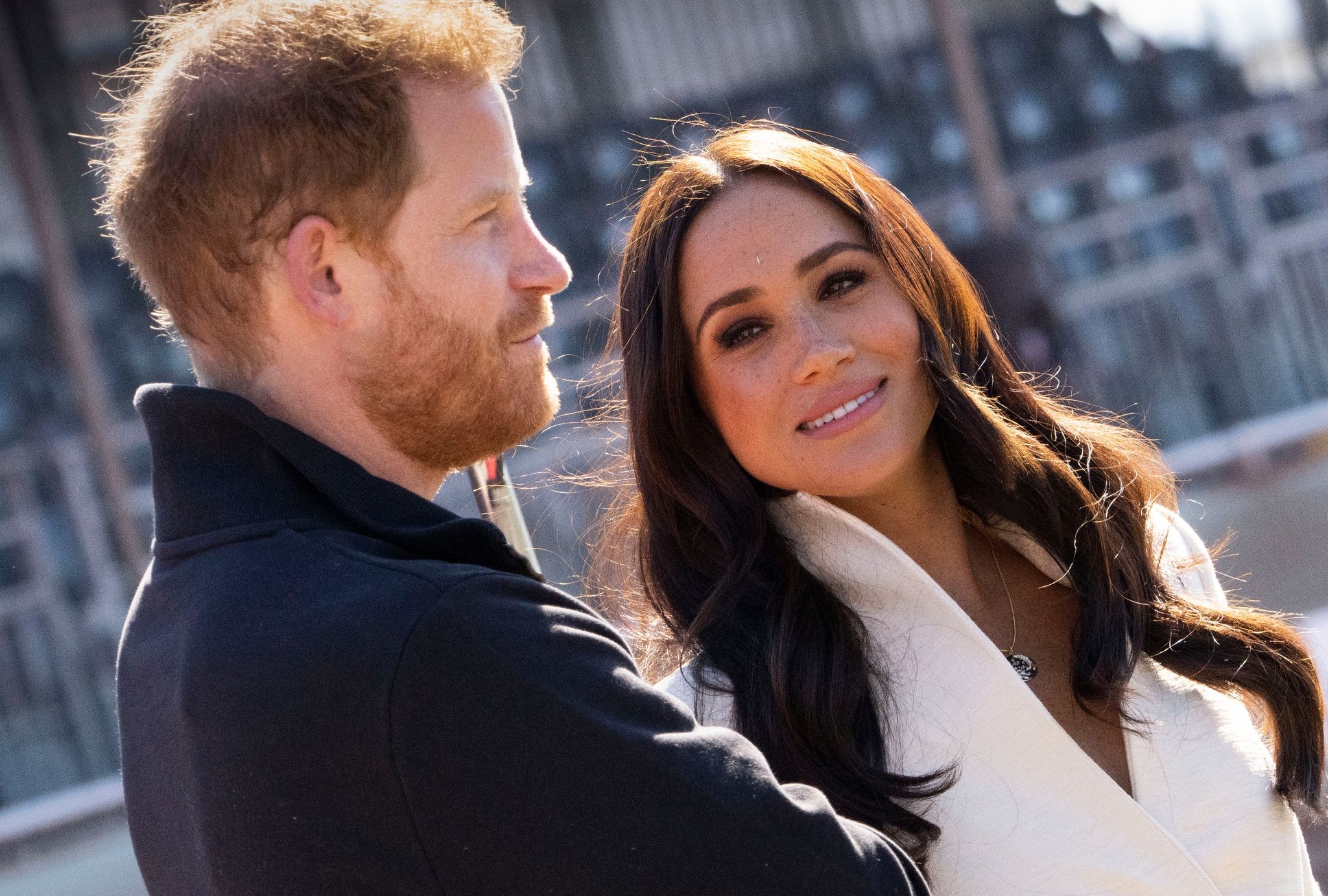 Nach Harrys Rede ein stolzer Blick von Meghan