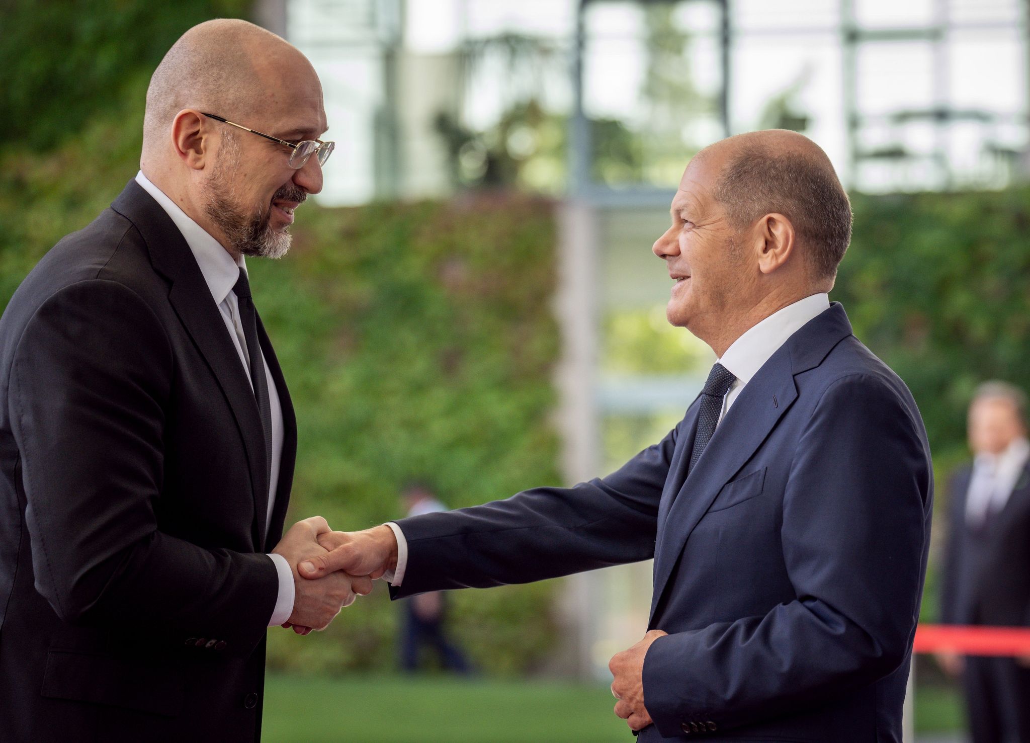 Treffen mit Scholz – Schmyhal fordert Kampfpanzer