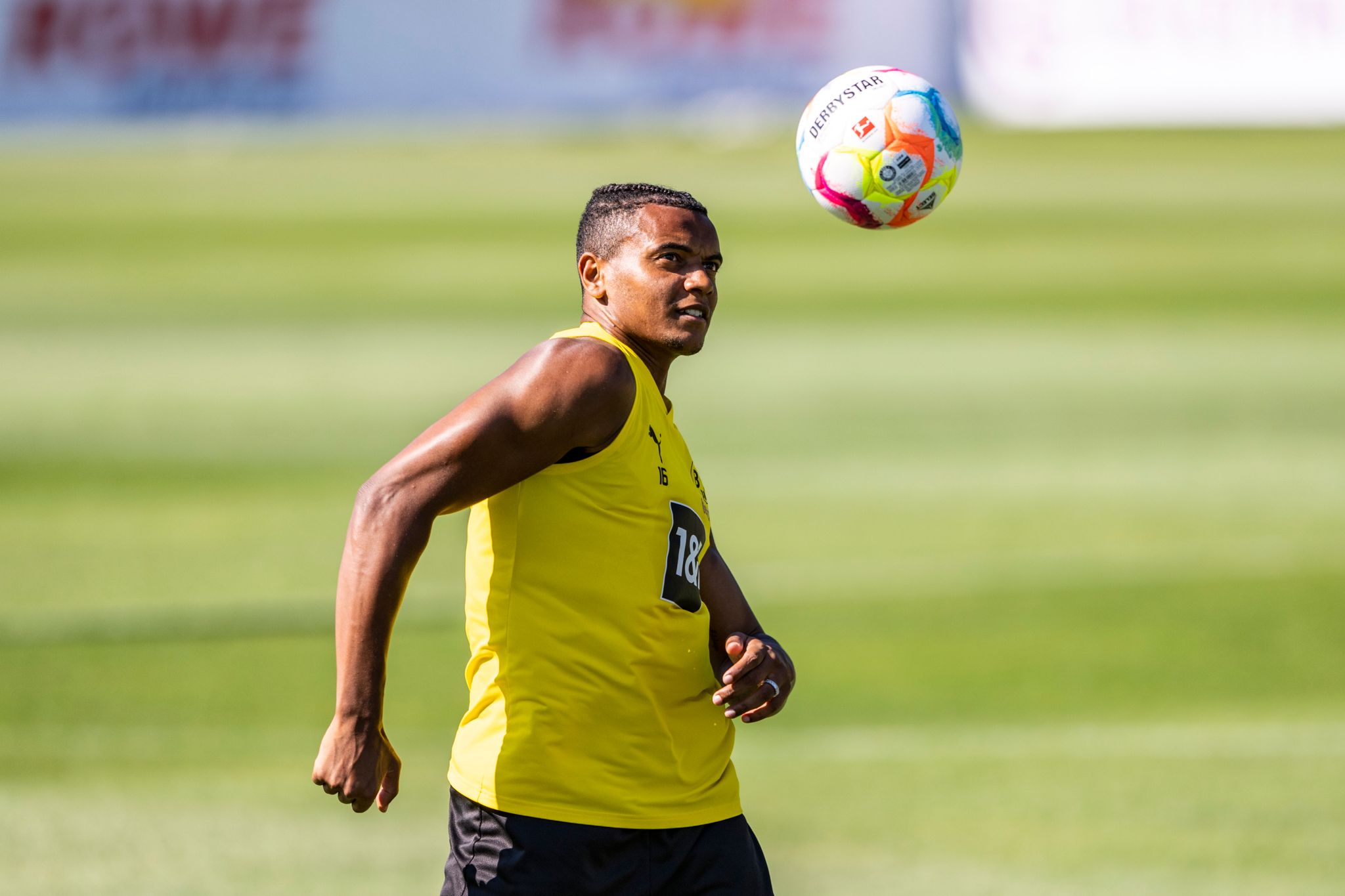 BVB-Abwehrspieler Akanji wechselt zu Manchester City