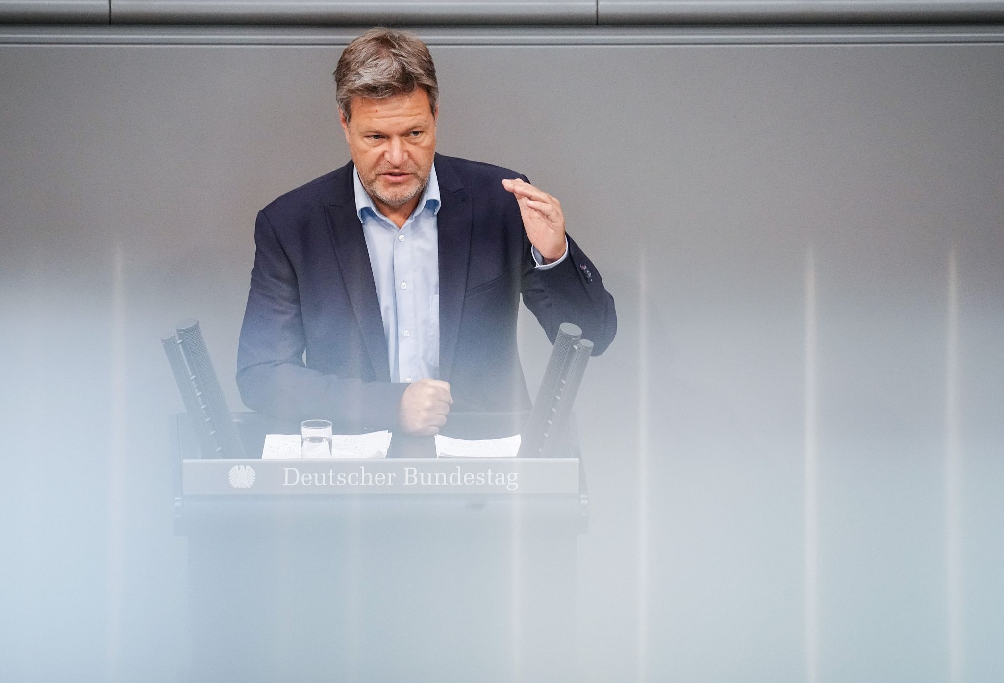 Habeck über Wirtschaft:  «Teils brennt schon die Hütte»