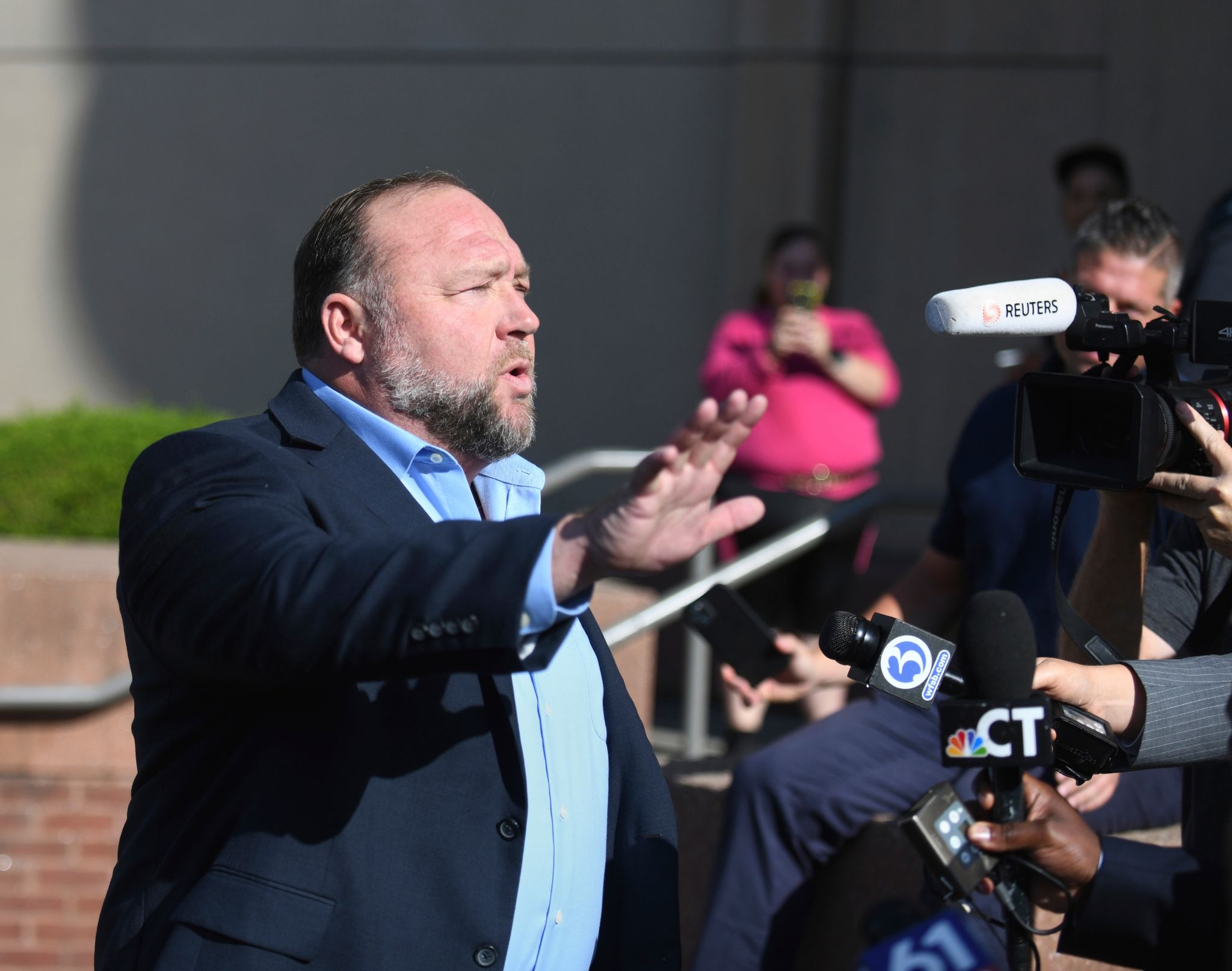 US-Verschwörungstheoretiker muss 965 Millionen Dollar zahlen