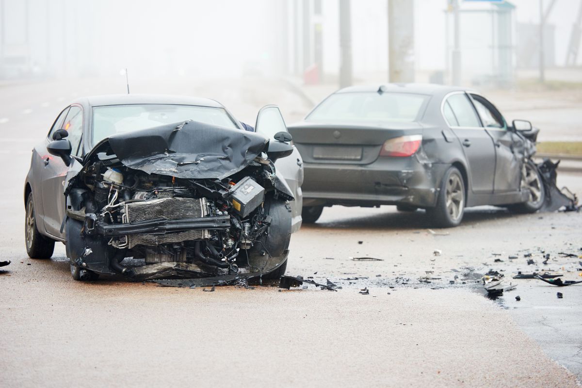 Unfall auf Autobahn 5 – vier Personen verletzt