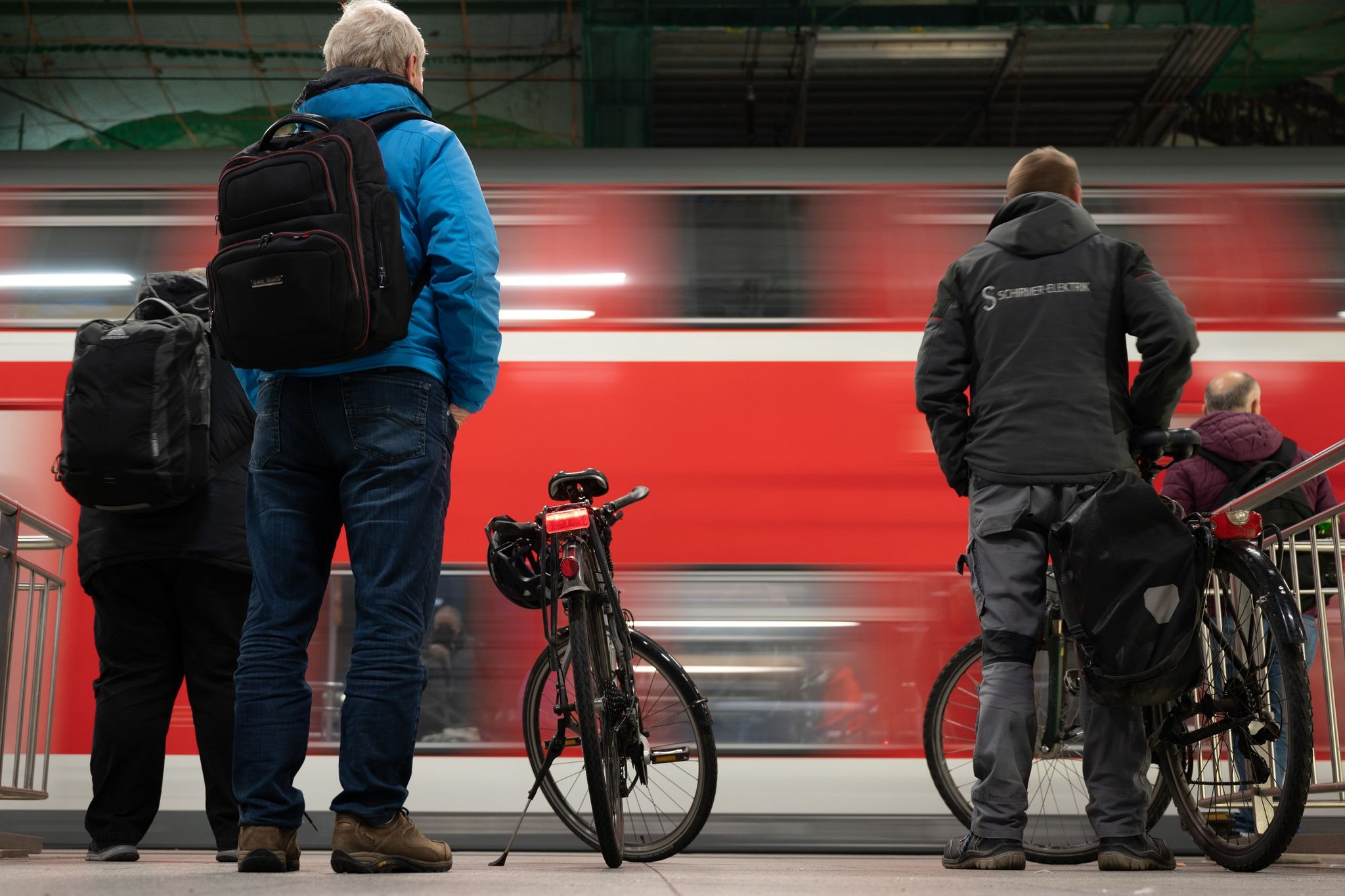 Geteilte Meinung zum Preis 49 Euro für Nahverkehrsticket