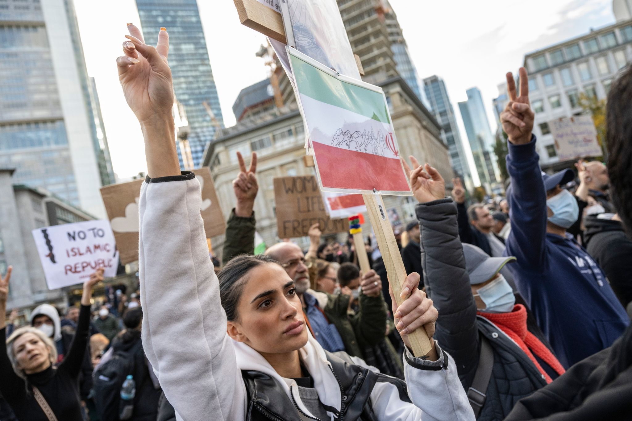 Mehrere Bundesländer setzen Abschiebungen in den Iran aus