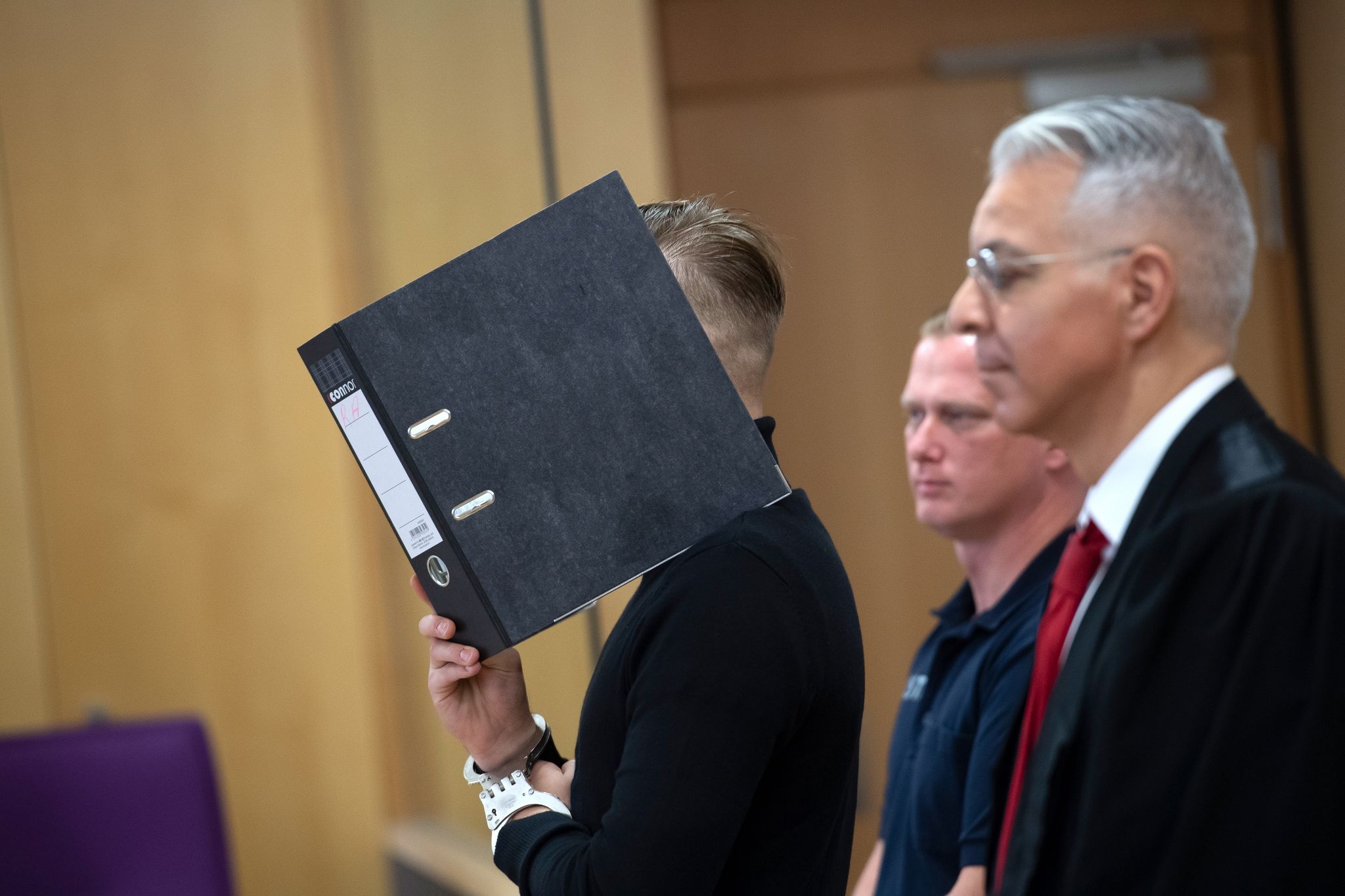 Nach Raserfahrt – 24-Jähriger wegen Mordes vor Gericht