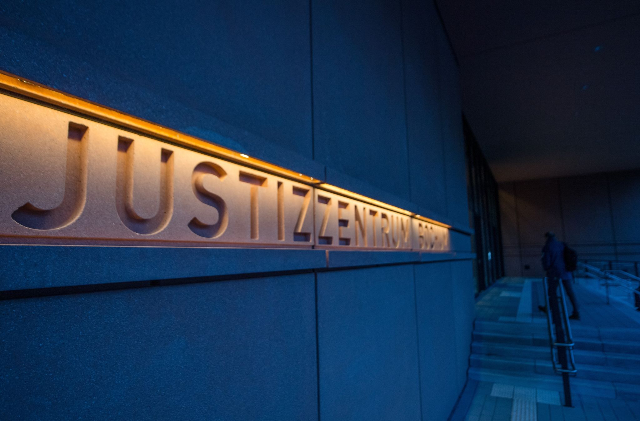 Masken-Atteste einfach ausgestellt: Arzt bestreitet Vorwurf