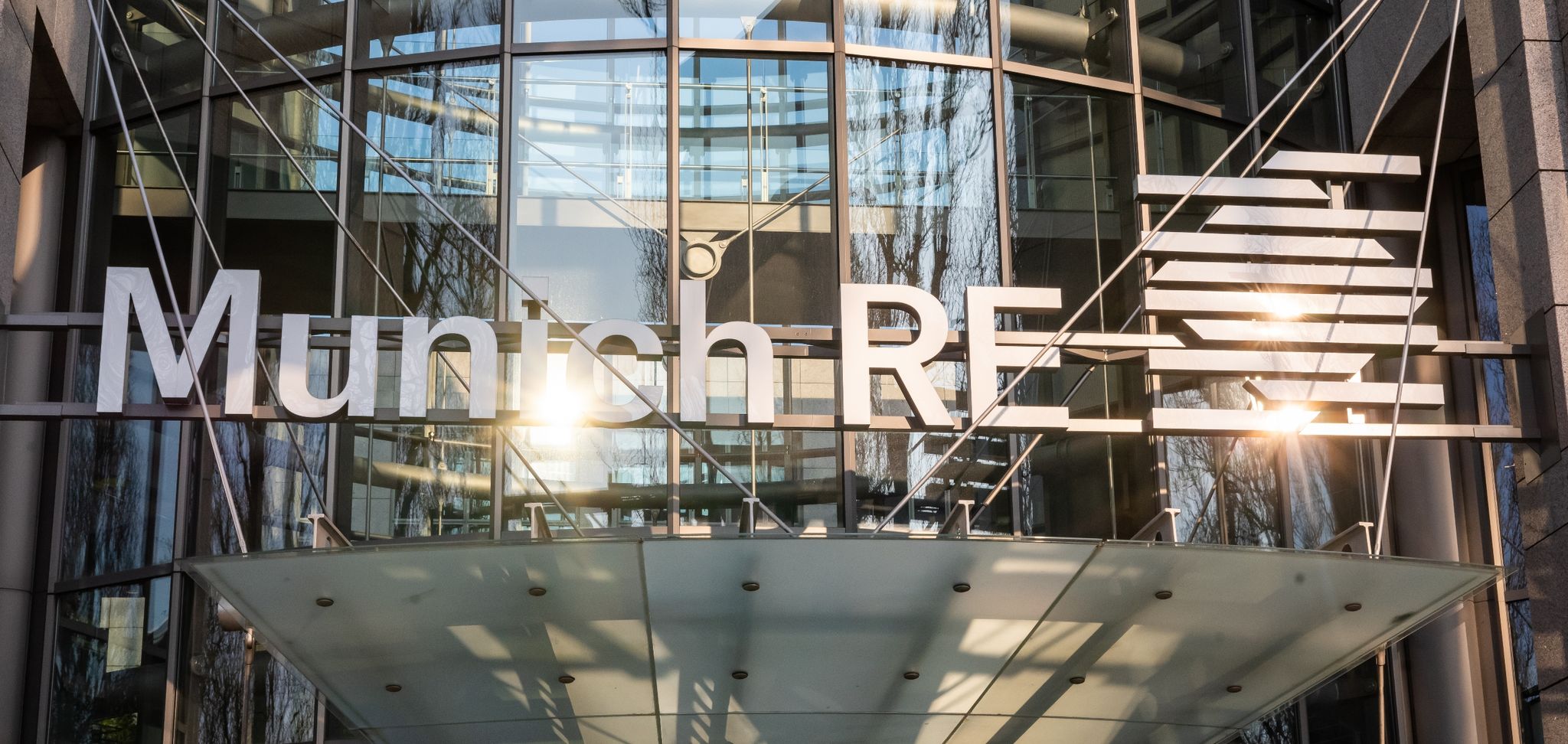 Munich Re hält trotz Hurrikan-Schäden an Gewinnziel fest