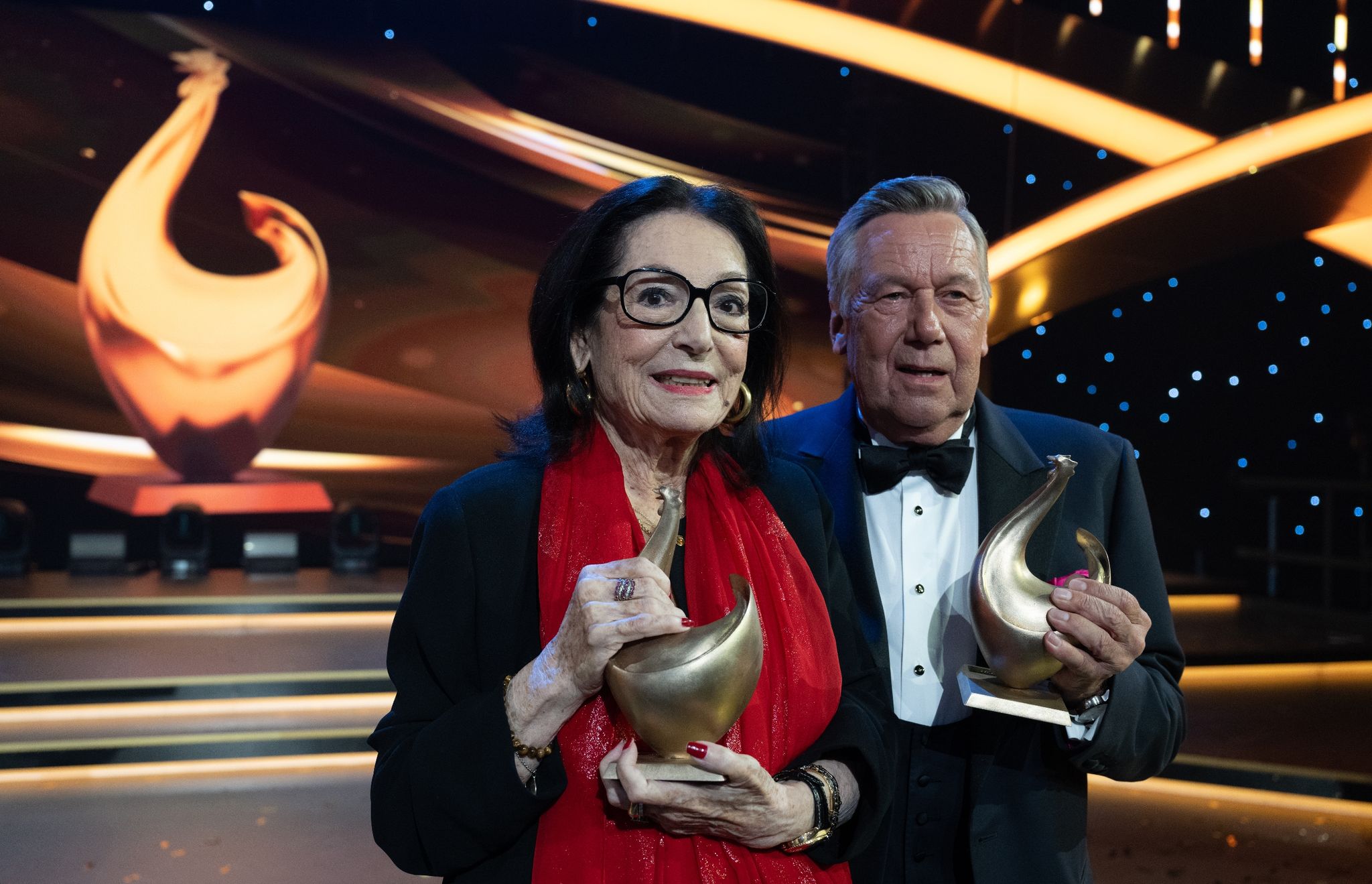 Stars aus Unterhaltung und Sport mit Goldener Henne geehrt