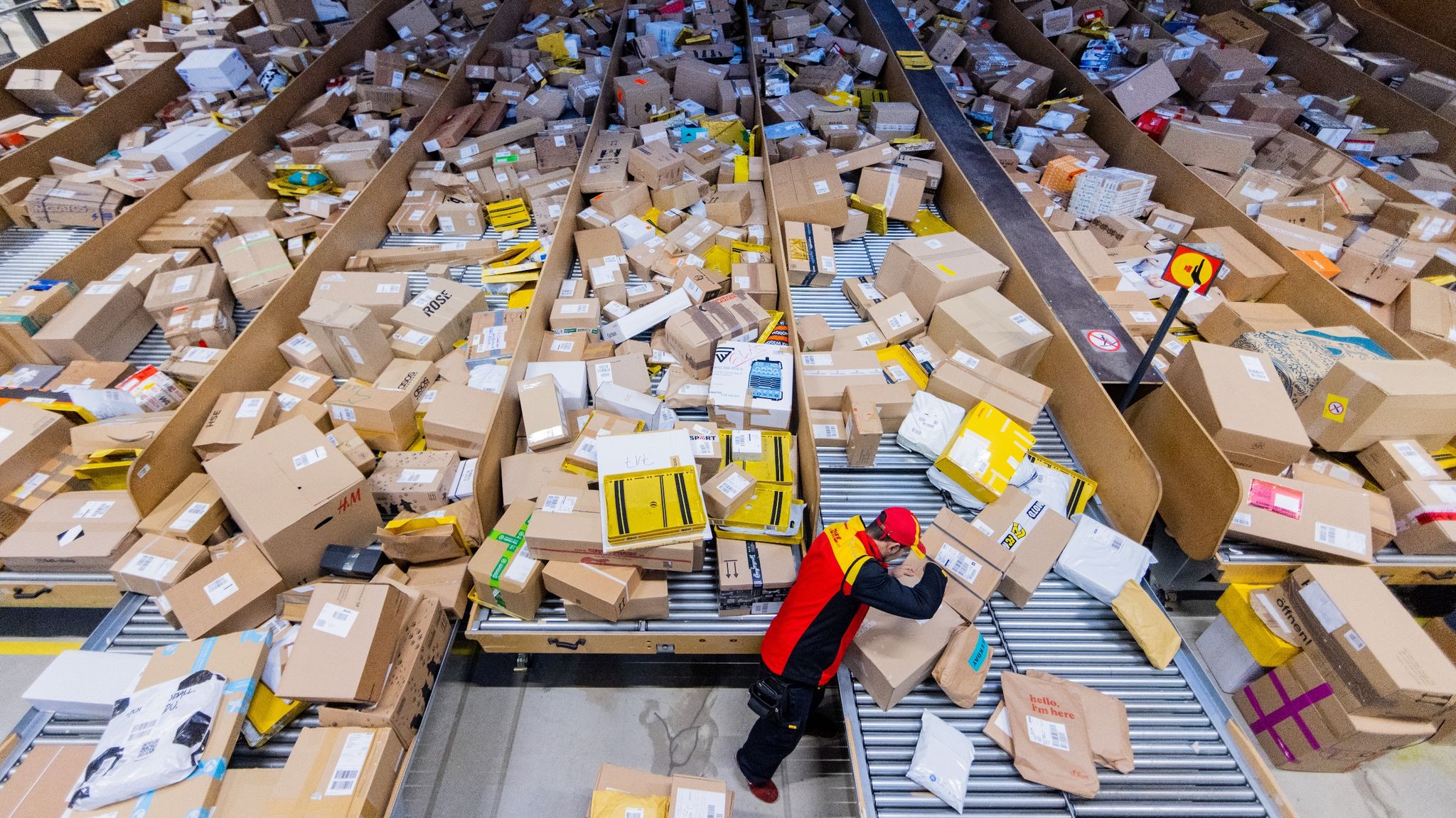 Post rechnet im Weihnachtsgeschäft mit großen Paketmengen