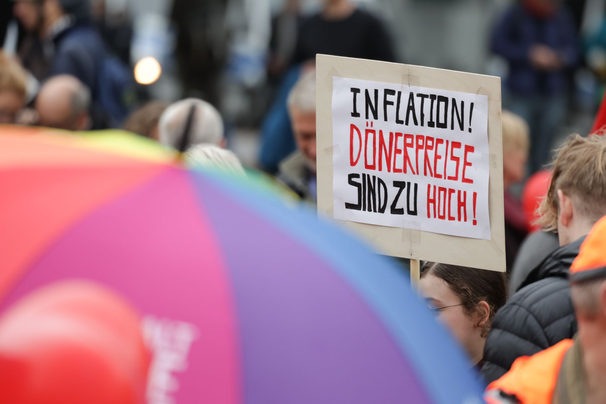 Tausende bei Demos für soziale Sicherheit in Energiekrise