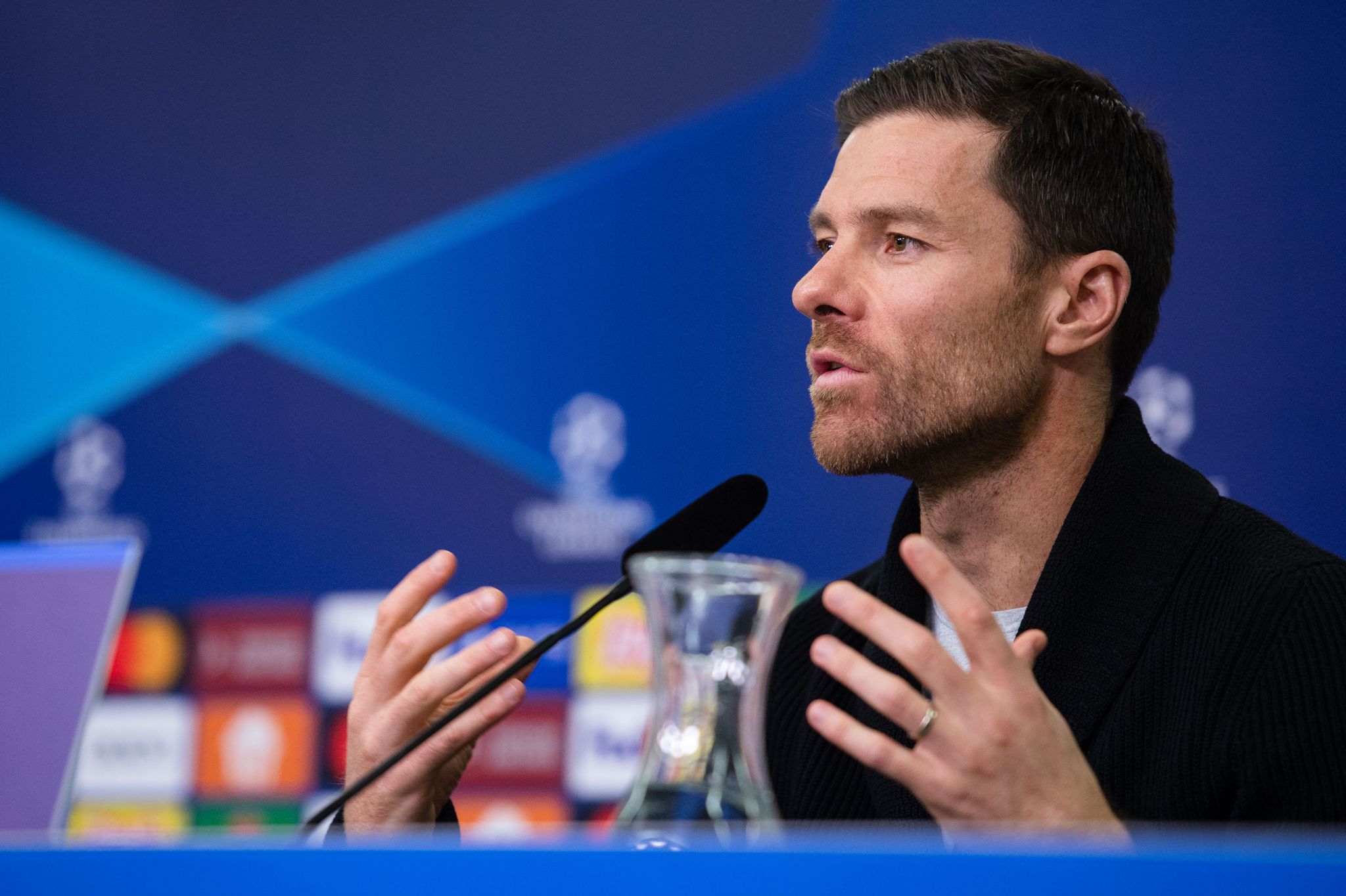 Königsklassen-Debüt: Alonso erinnert an Pep