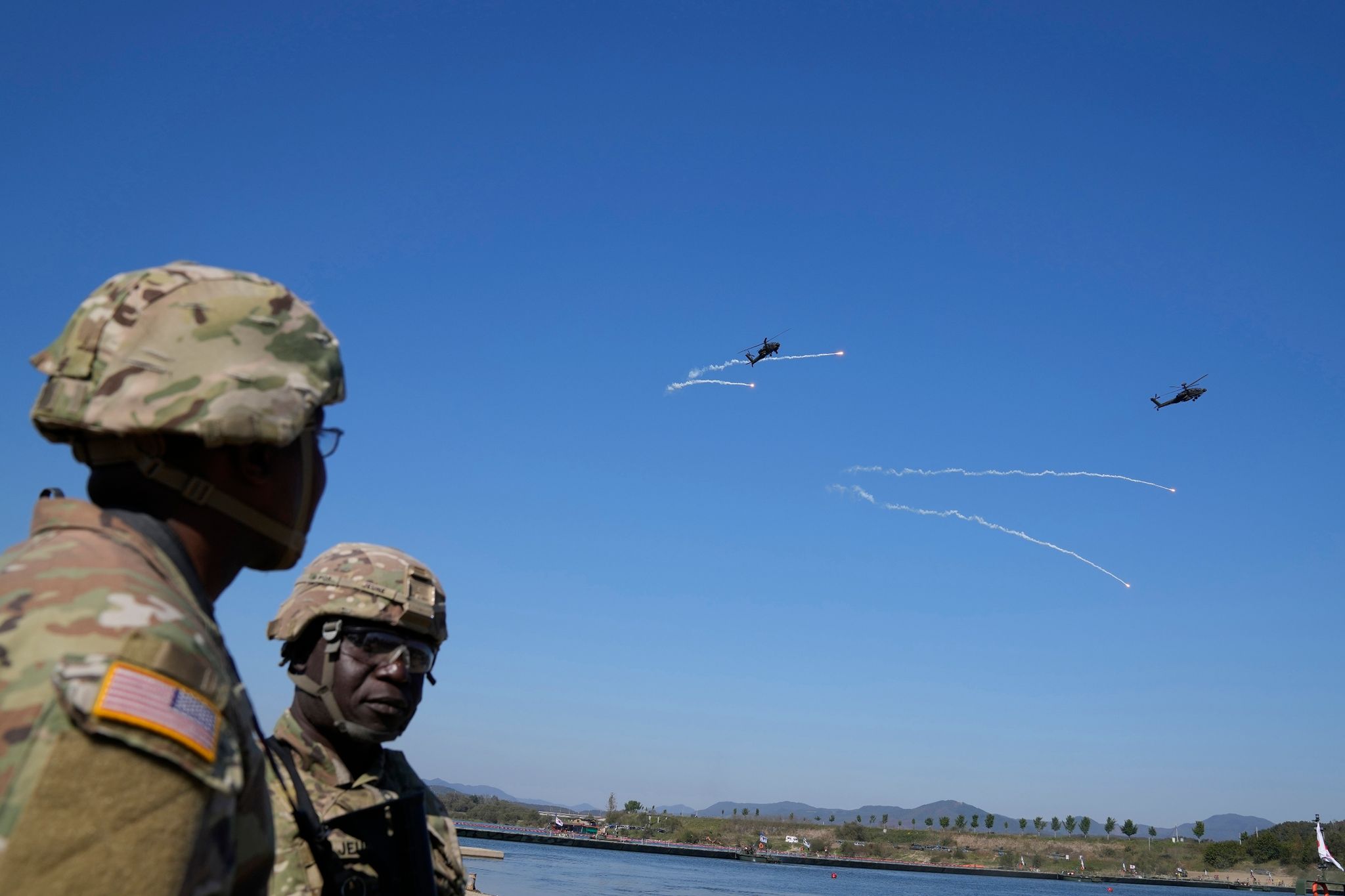 Südkorea und Nordkorea geben Warnschüsse an Seegrenze ab