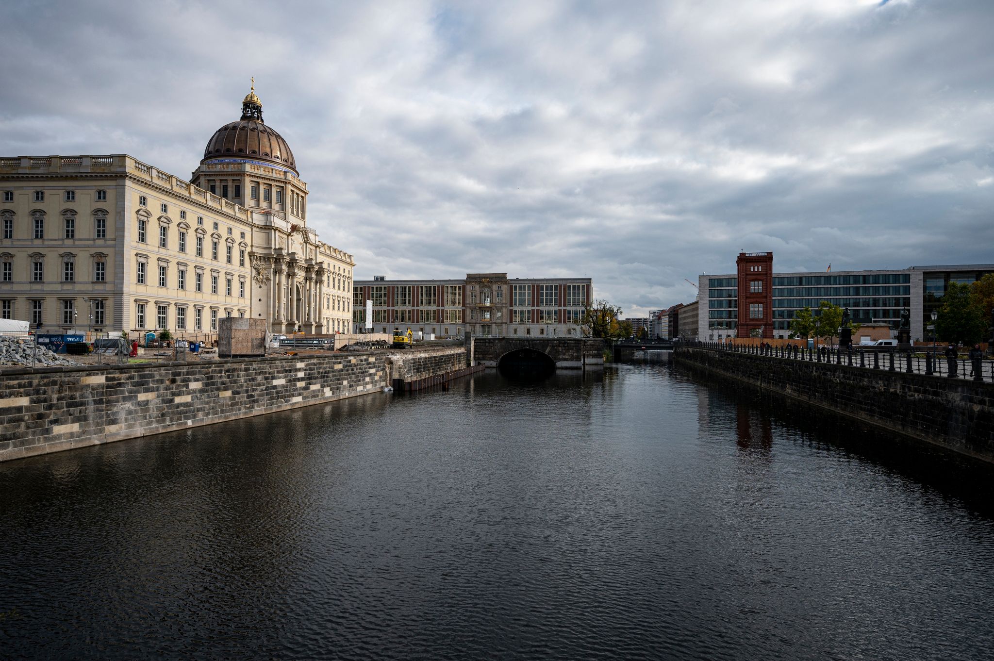 Steuergeld-Verschwendung: Mit dem Taxi zur Grundschule