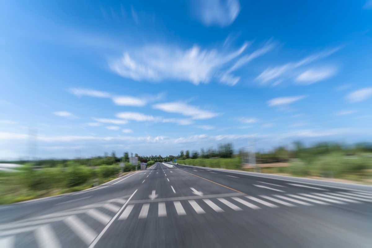 Autofreie Tage und Tempolimit gefordert