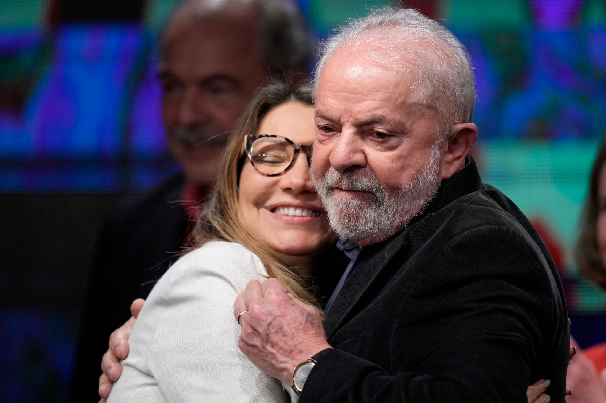 Der große Umarmer: Lulas holpriger Weg ins Präsidentenamt