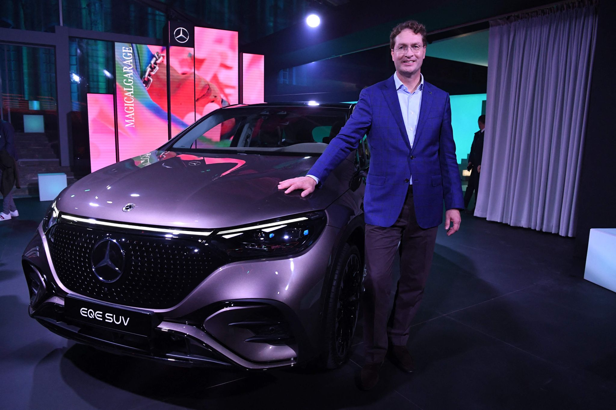 Pariser Autosalon: Mit Innovation durch die Krise