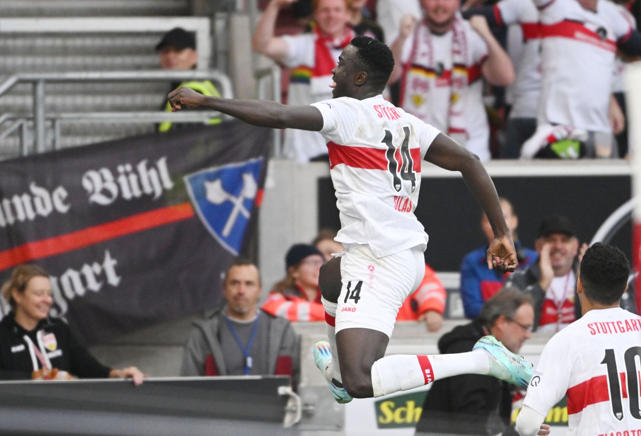 Stuttgart: Freude über Sieg, Einigkeit in der Trainerfrage