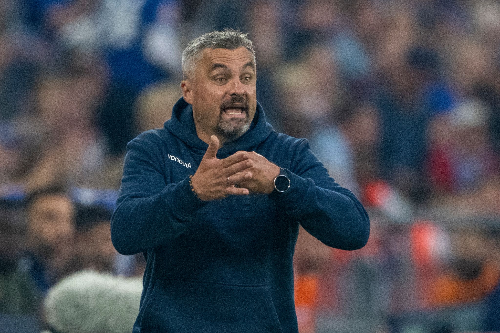 Trainersuche dauert an: Kreutzer am Sonntag auf Schalke-Bank