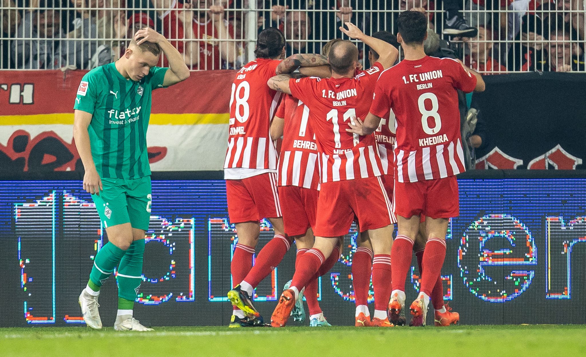 Union dreht Spiel in letzter Sekunde und bleibt Erster