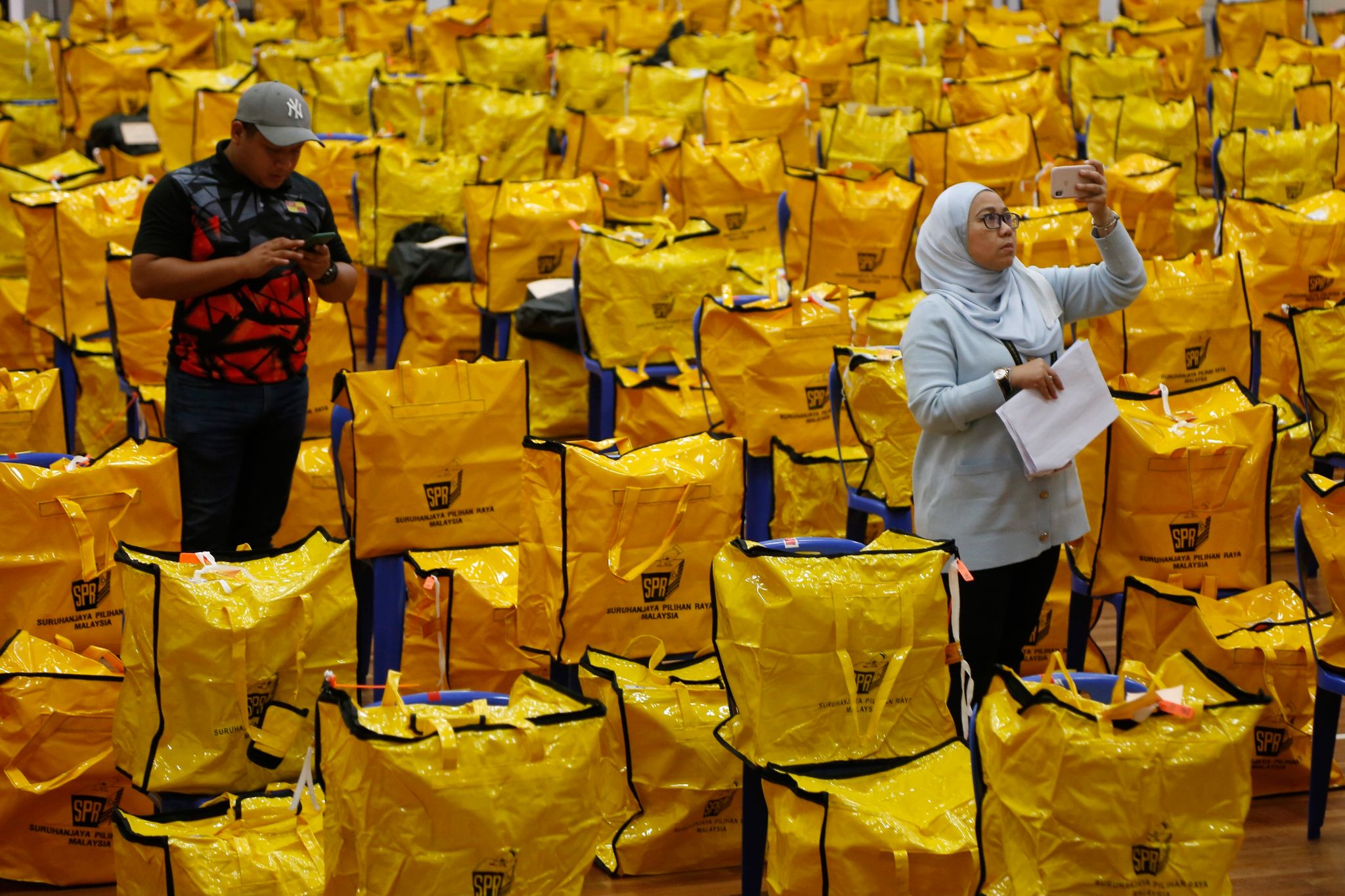 Enges Rennen bei Parlamentswahl in Malaysia