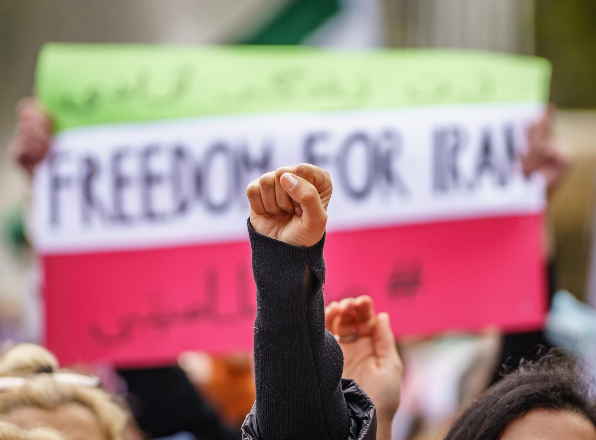 Augenzeugen: Massive Gewalt bei Protesten im Iran