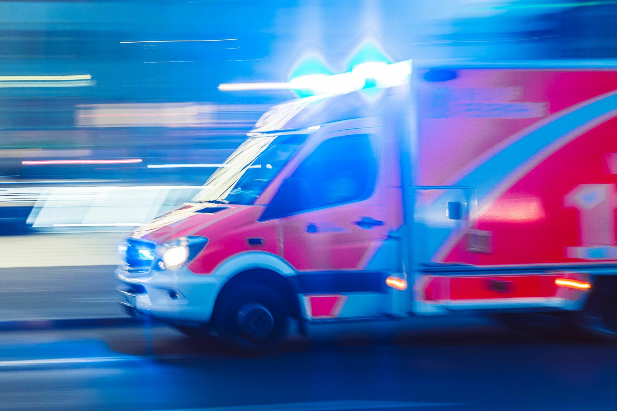 Baden-Württemberg Stuttgart-Bad Cannstatt Krankentransport nach Unfall (Symbolbild)