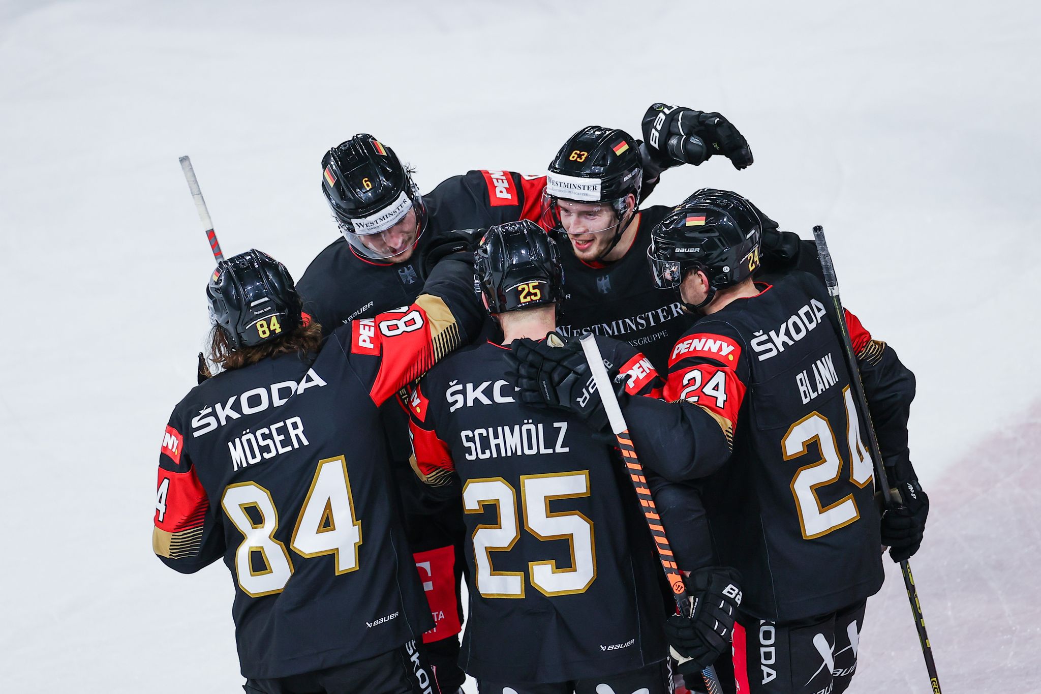 Knapper Auftaktsieg für DEB-Team beim Deutschland Cup