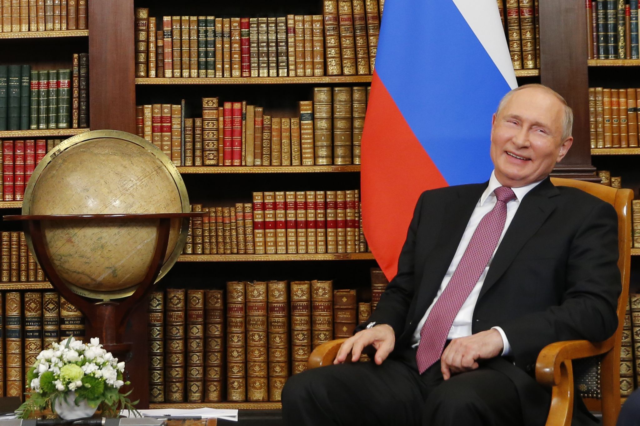 Putin amüsiert sich über gefälschte Scholz-Rede