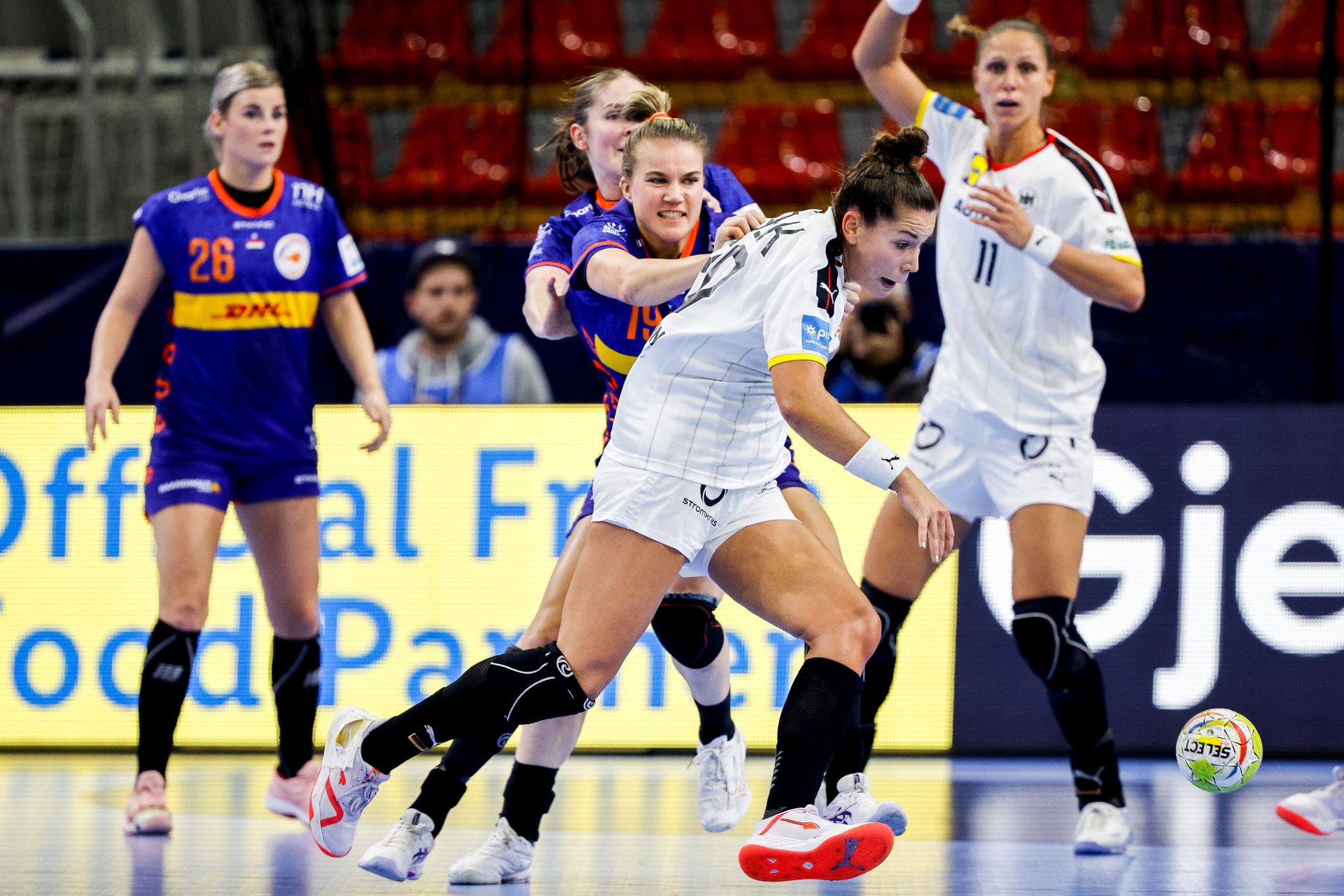 DHB-Frauen überzeugen beim Start in die EM-Hauptrunde