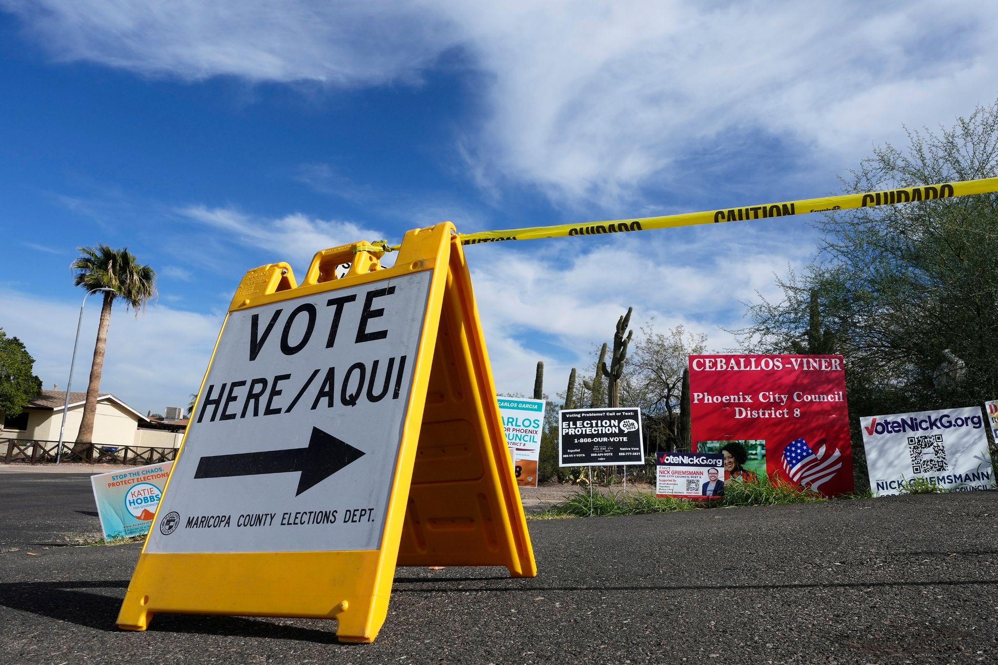 Probleme bei Ablauf der Wahl in wichtigem Bezirk in Arizona