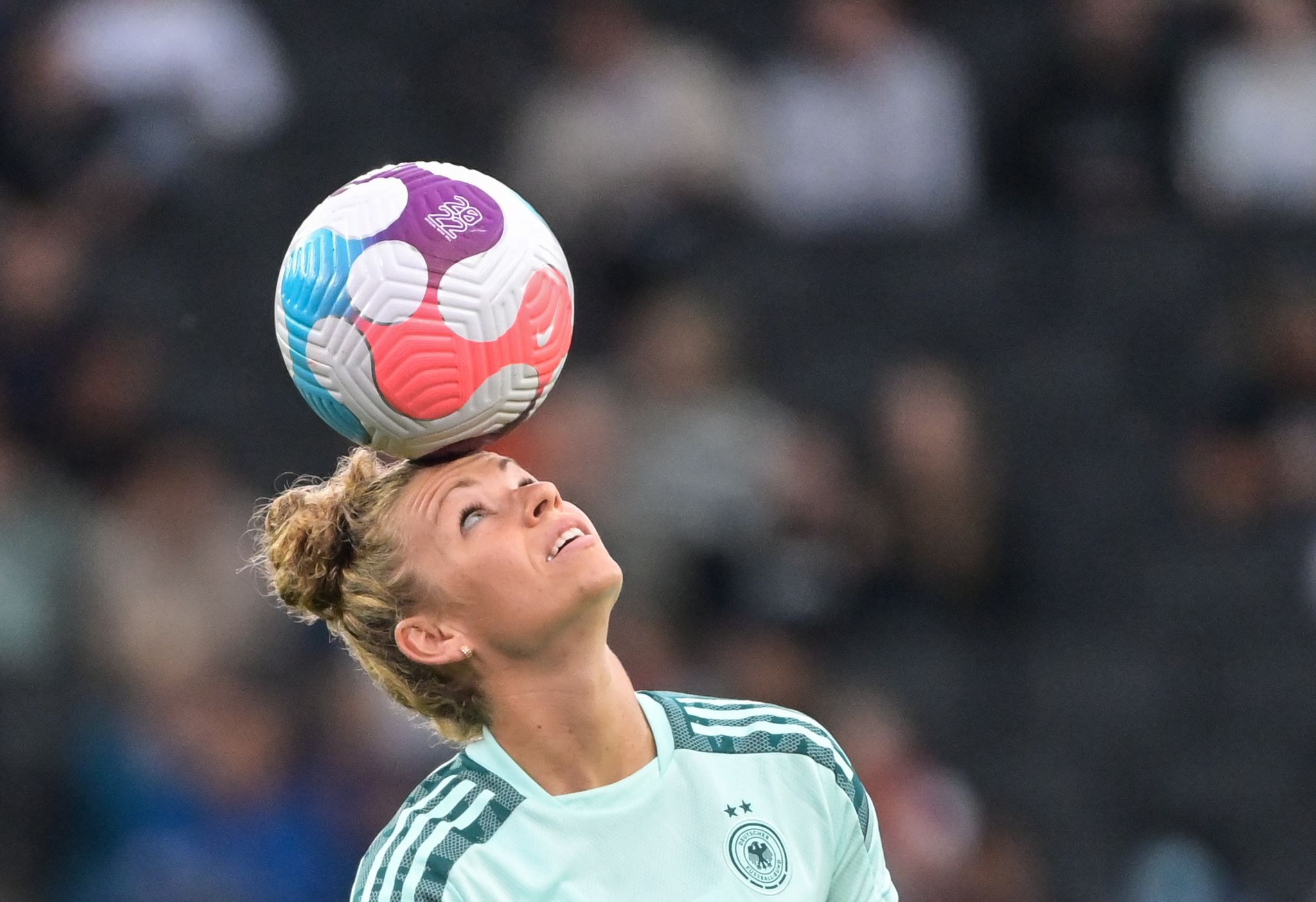 Hinaus in die Fußball-Welt: DFB-Frauen fordern das US-Team