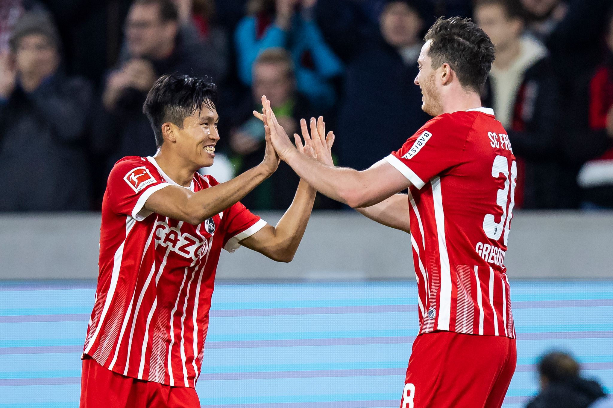 Dank Jeong und Gregoritsch: Freiburg bleibt an Bayern dran