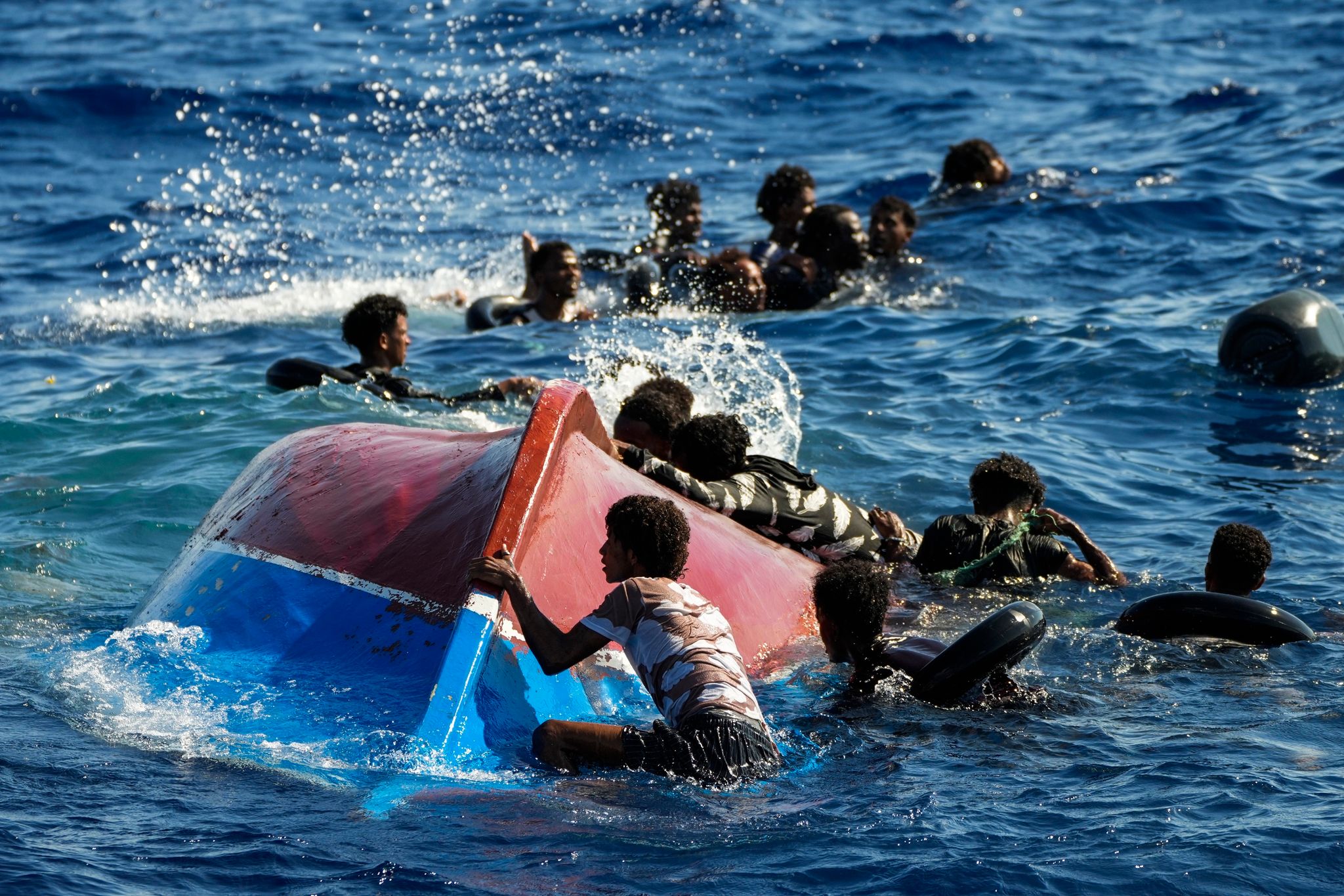 Küstenwache Italiens: Vier Migranten im Mittelmeer gestorben