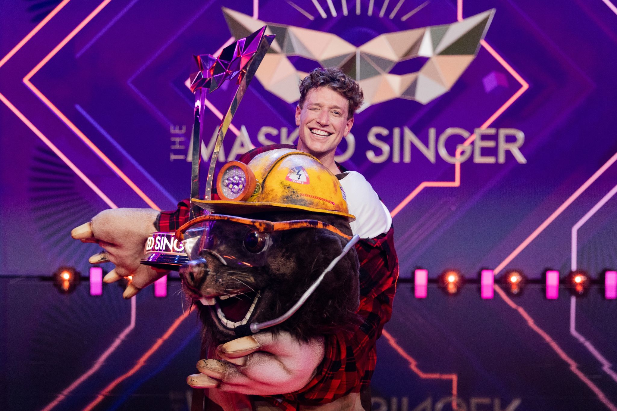 Maulwurf besiegt Werwolf: Donskoy gewinnt «Masked Singer»