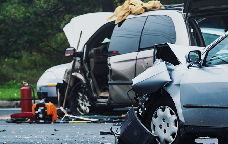 Tödlicher Unfall auf Autobahn – Vollsperrung