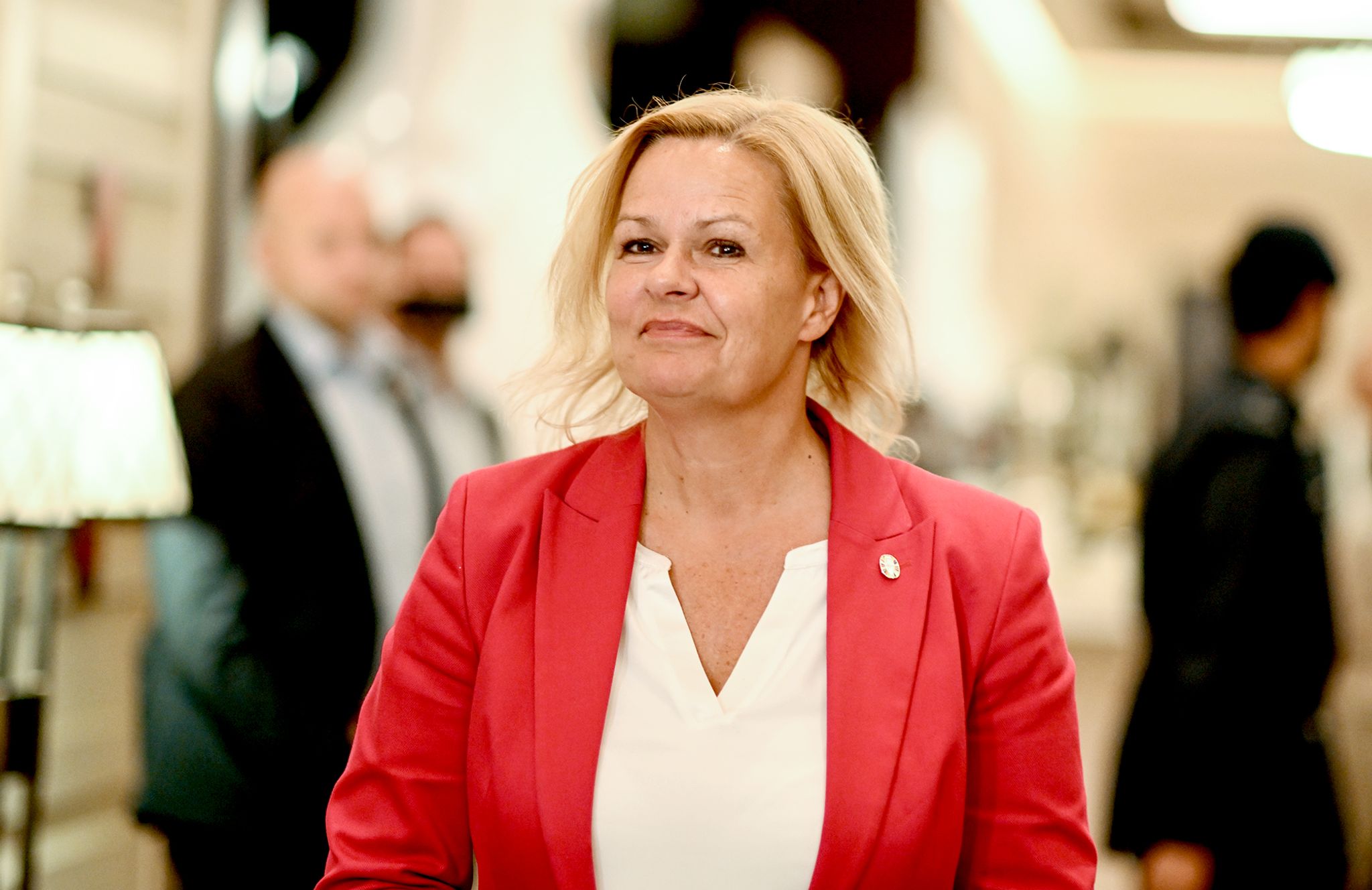 Katar-Reise mit DFB-Boss: Faeser stimmt WM-Besuch zu