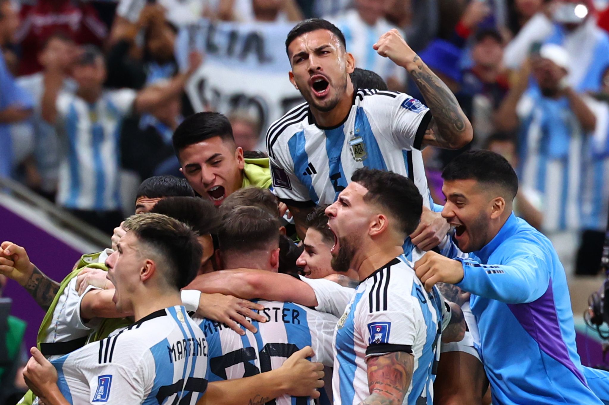 Argentinien nach Elfmeterkrimi im Halbfinale
