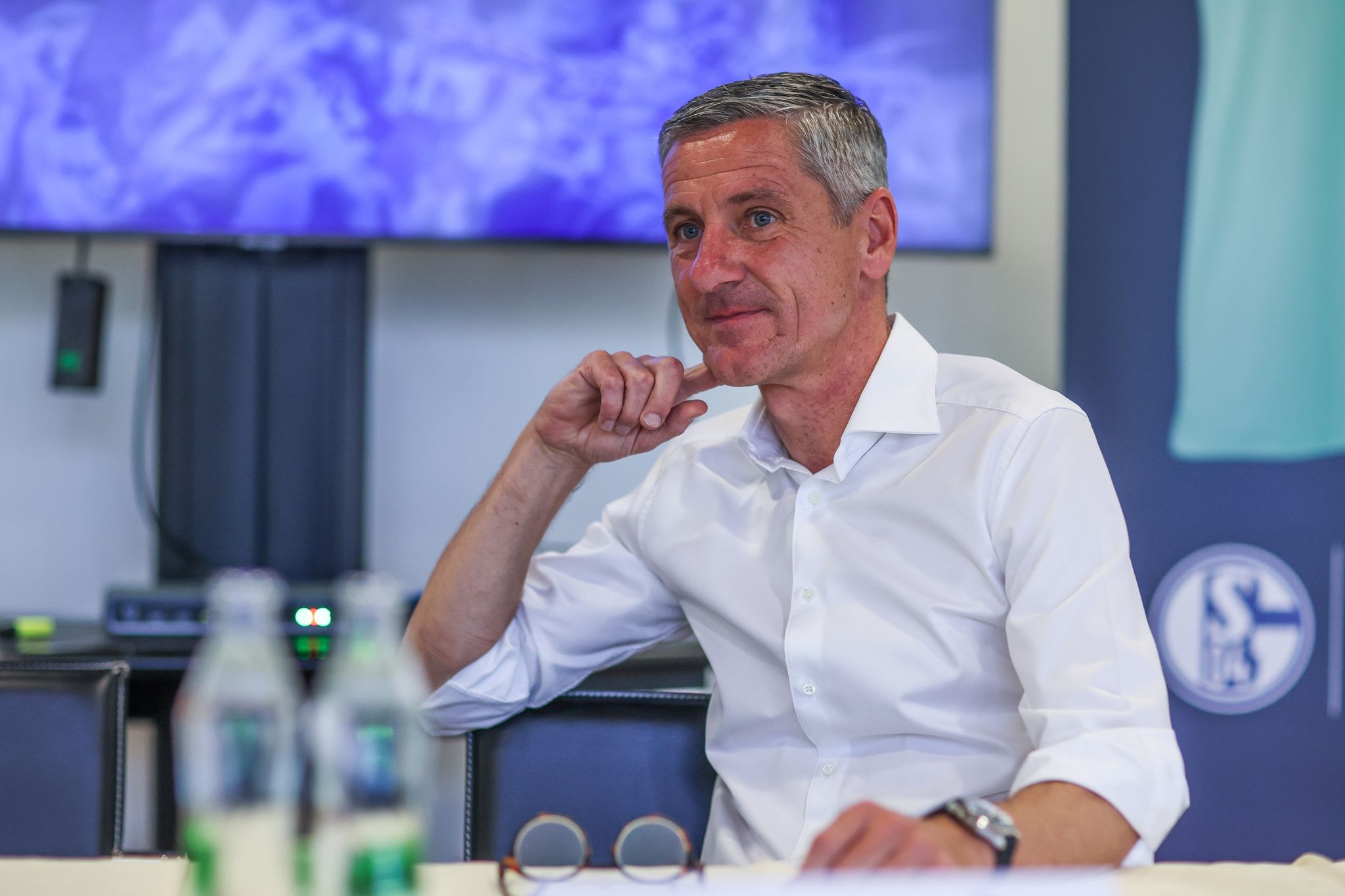 Vorstandschef sieht Schalke für den Abstiegsfall gerüstet