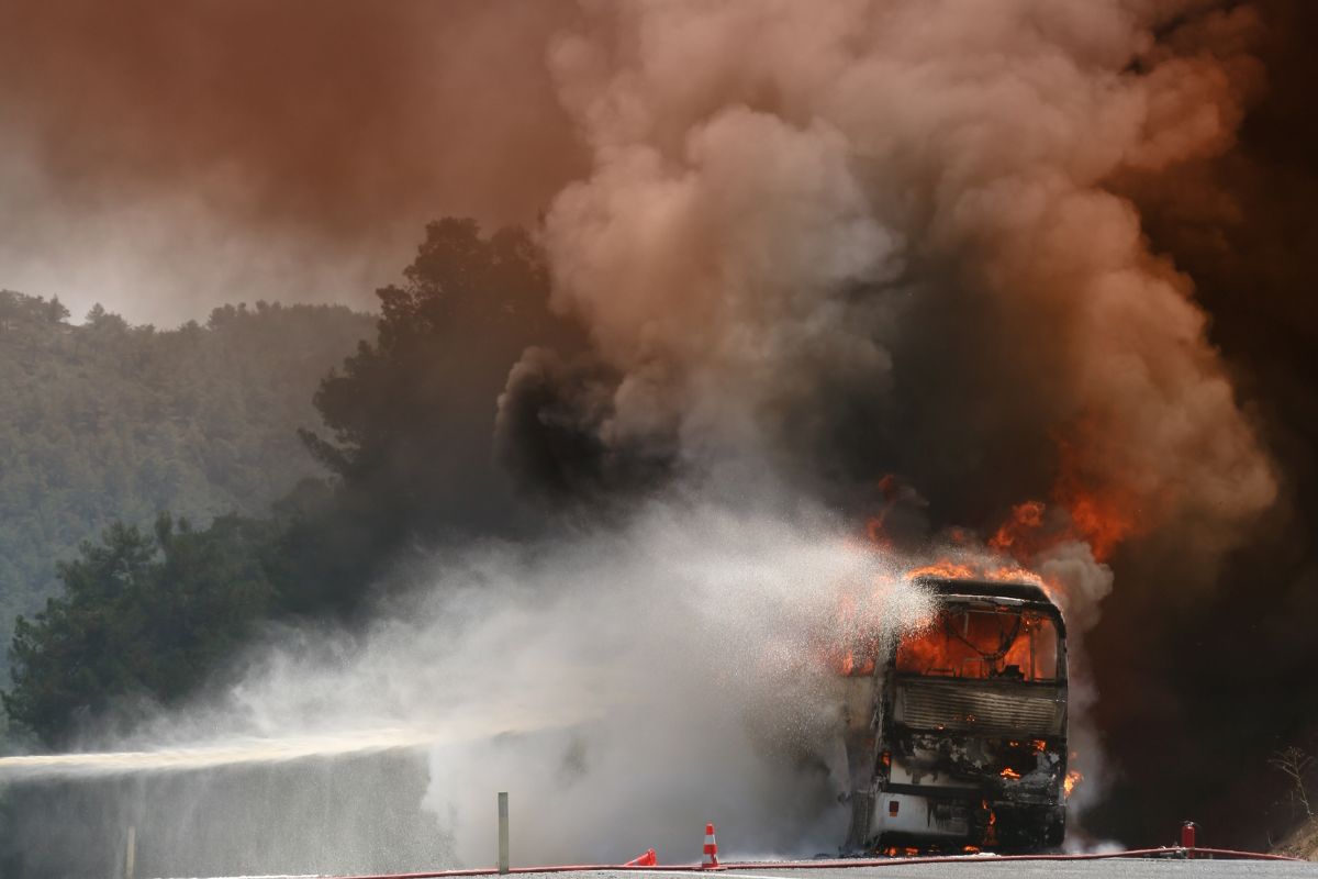 Viele Tote und Verletzte bei schwerem Bus-Unfall
