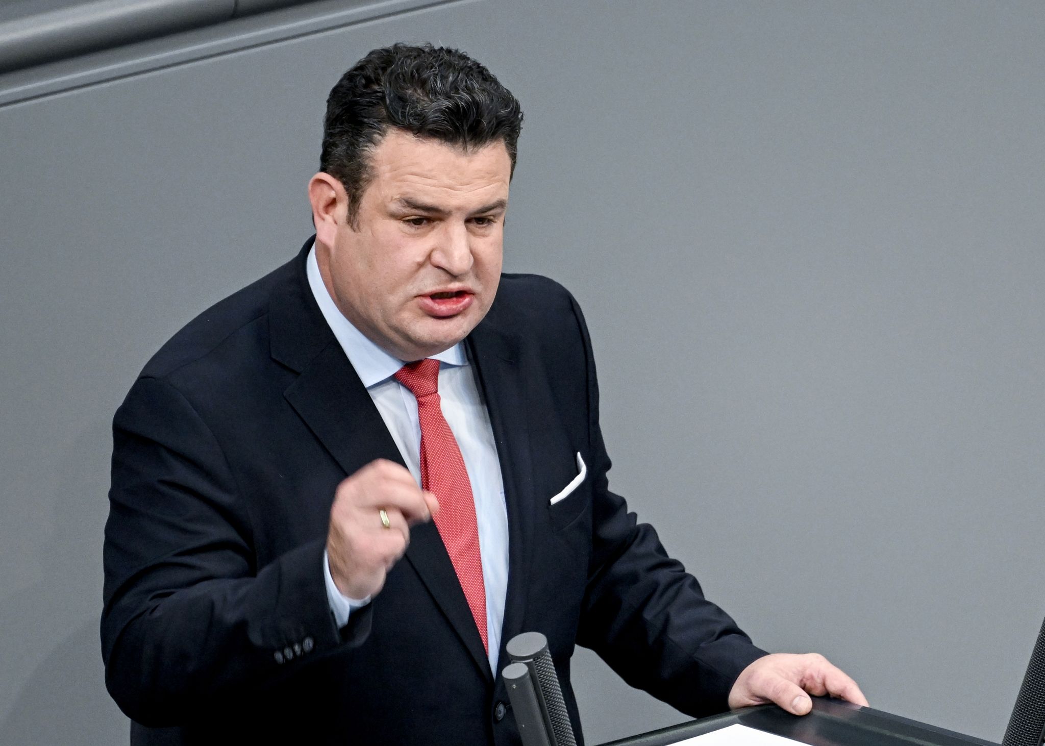 Heil: Erhöhung des Rentenalters wäre unfair
