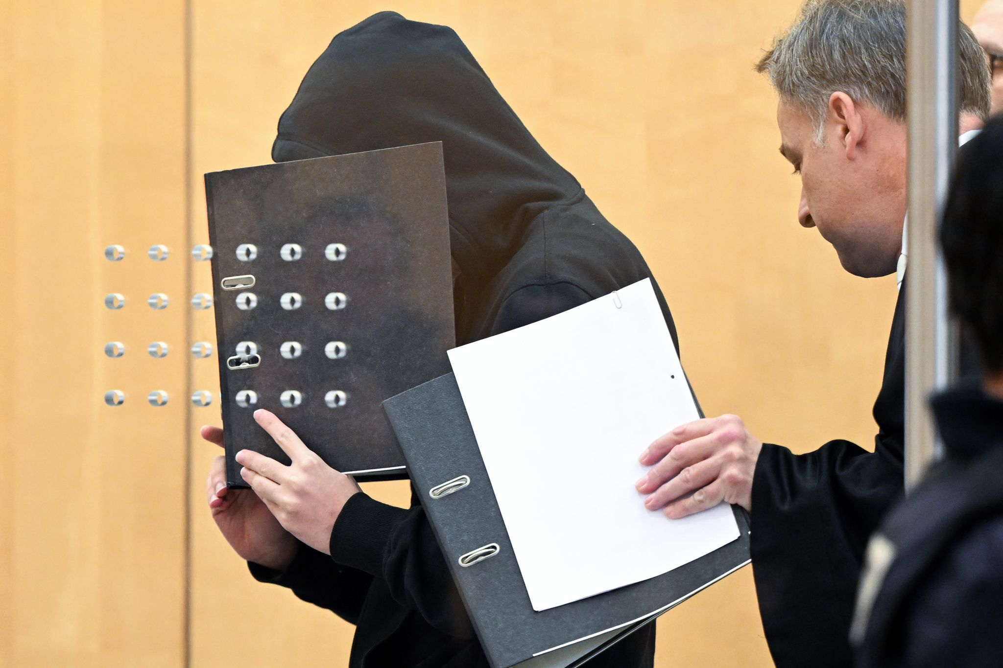Rechter Bombenbau im Kinderzimmer: Gymnasiast vor Gericht