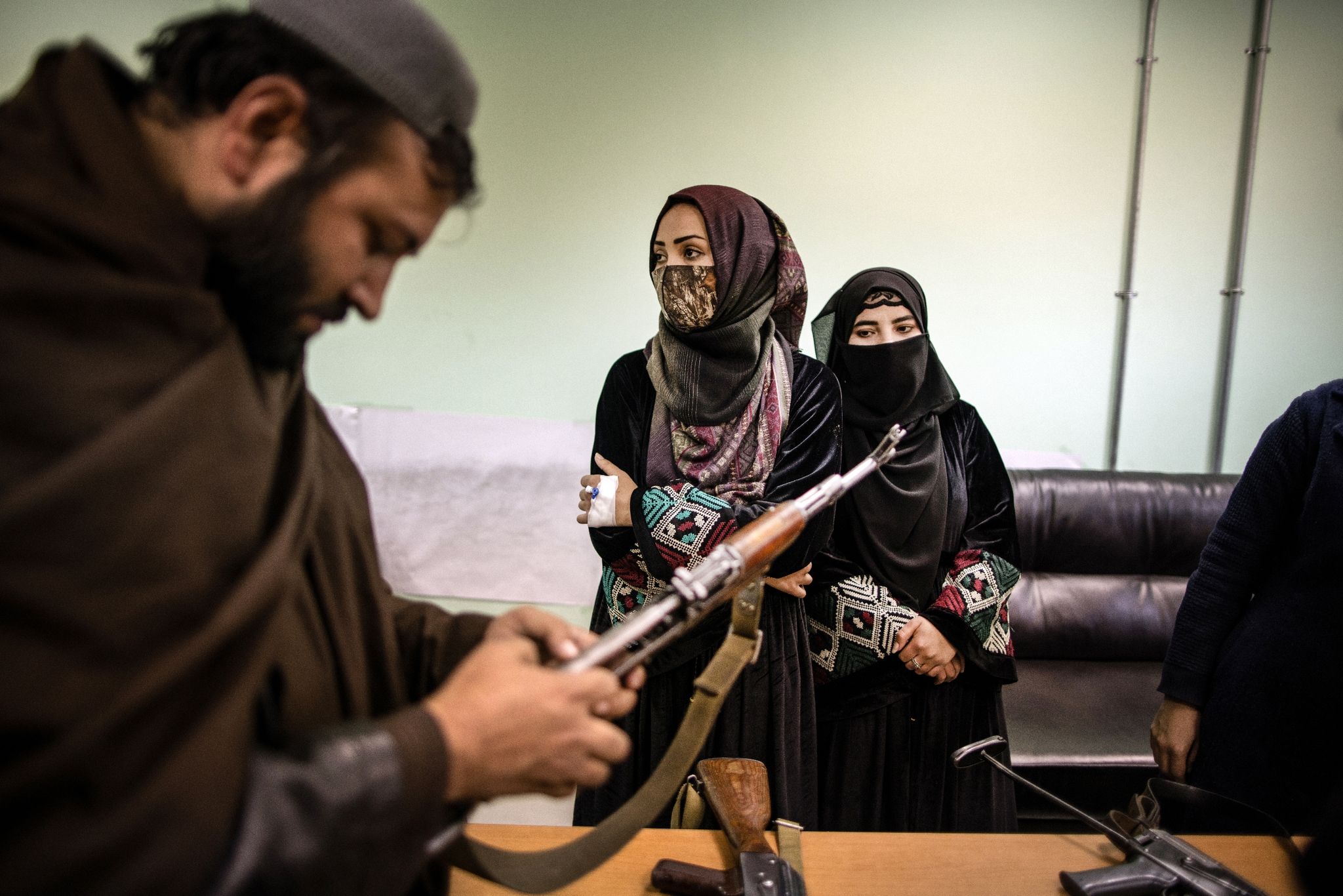 Außenminister aus zwölf Ländern verstärken Druck auf Taliban