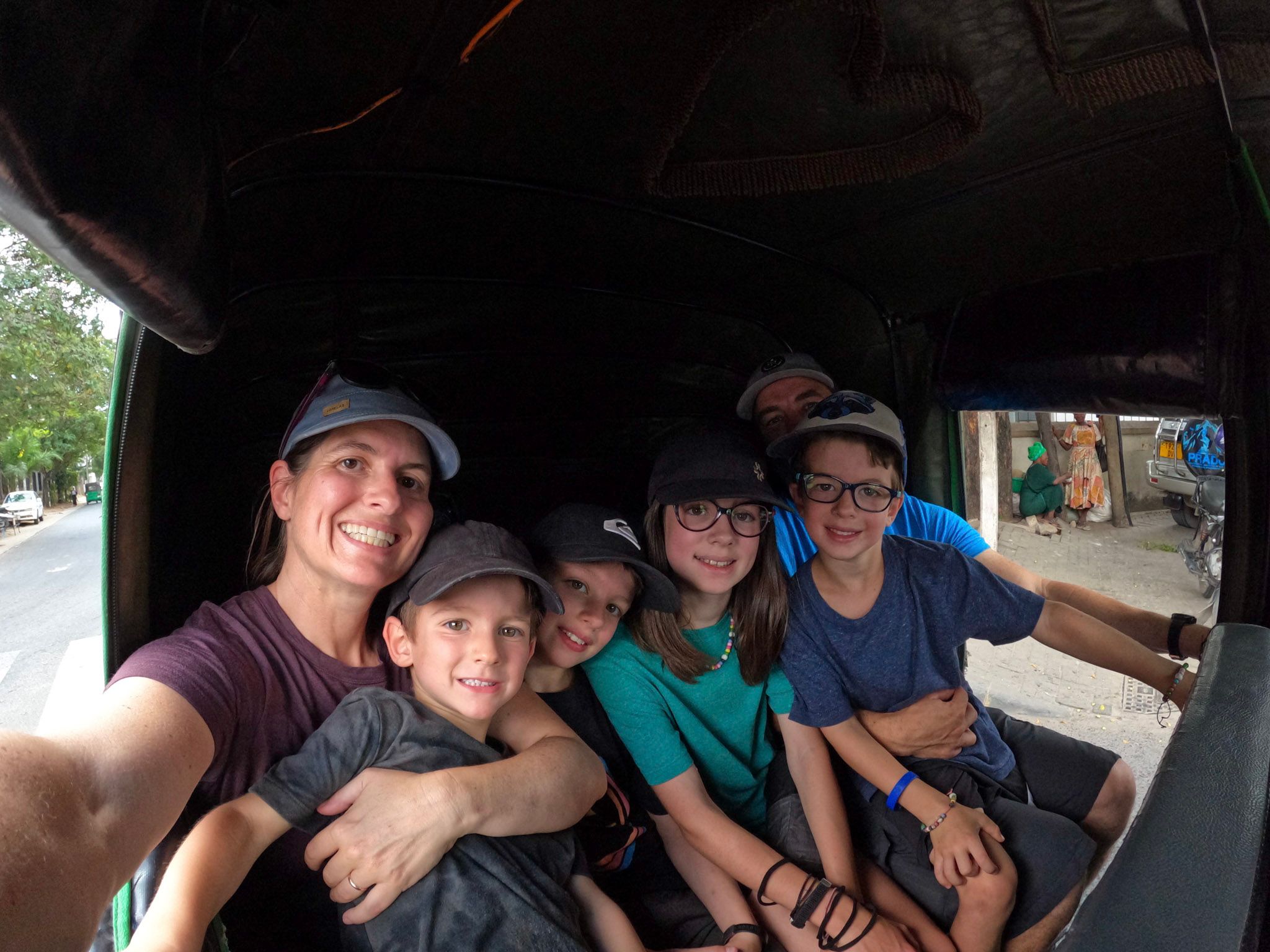 Gegen die Zeit: Eltern zeigen erblindenden Kindern die Welt