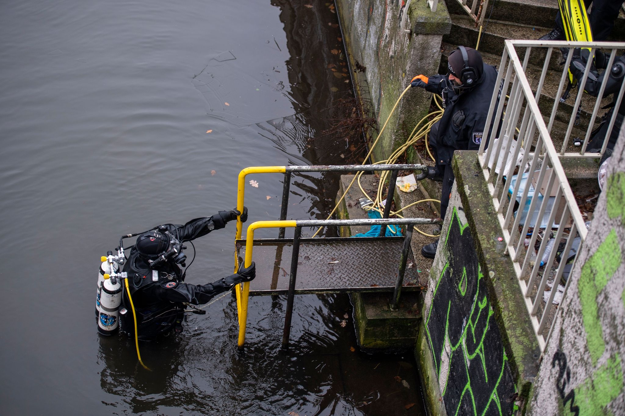 Dresdner Juwelendiebstahl: Taucher suchen weiter