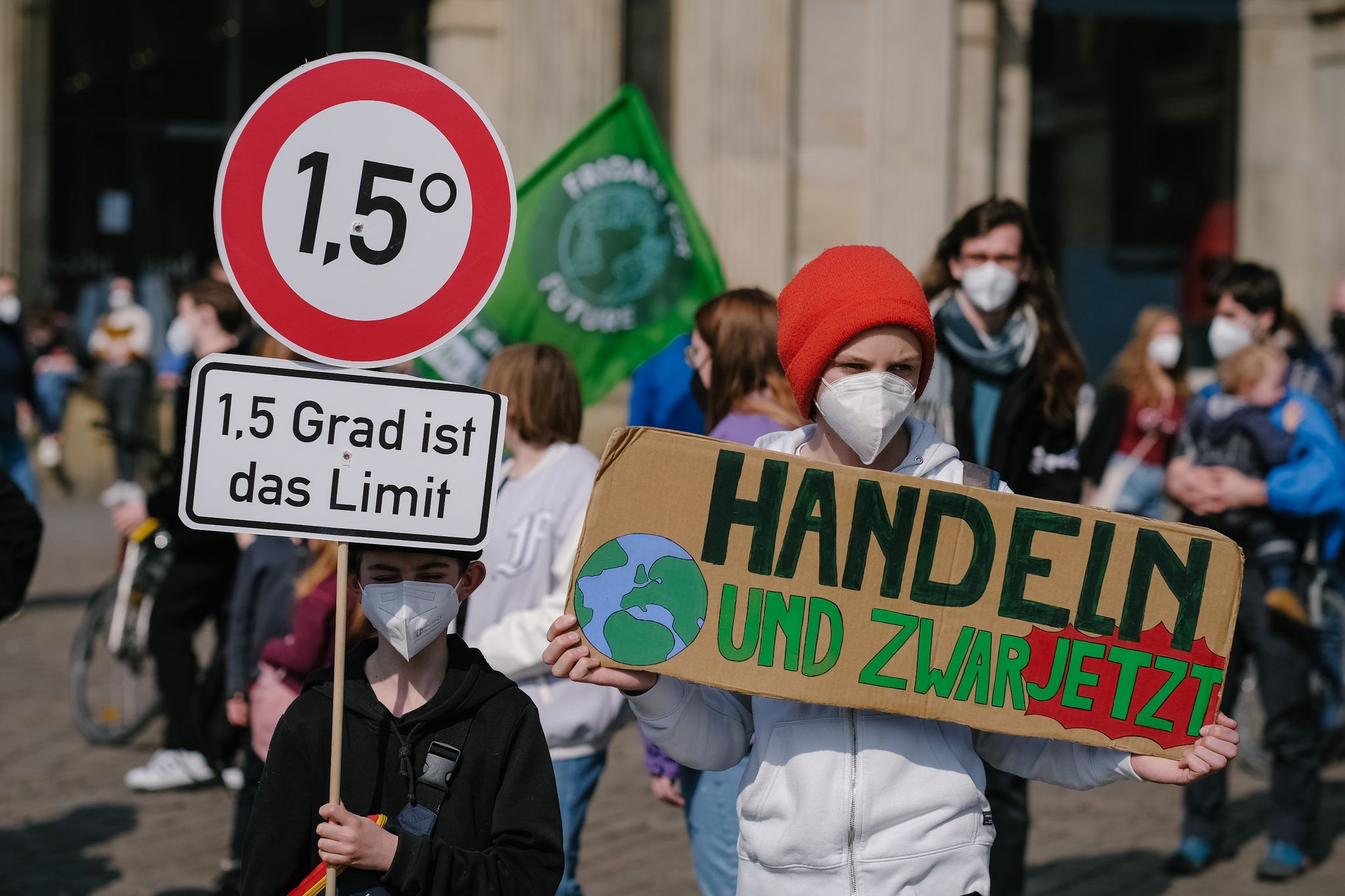 Von Klima-Hölle bis Klima-Kleber: 2022 an der Klimafront