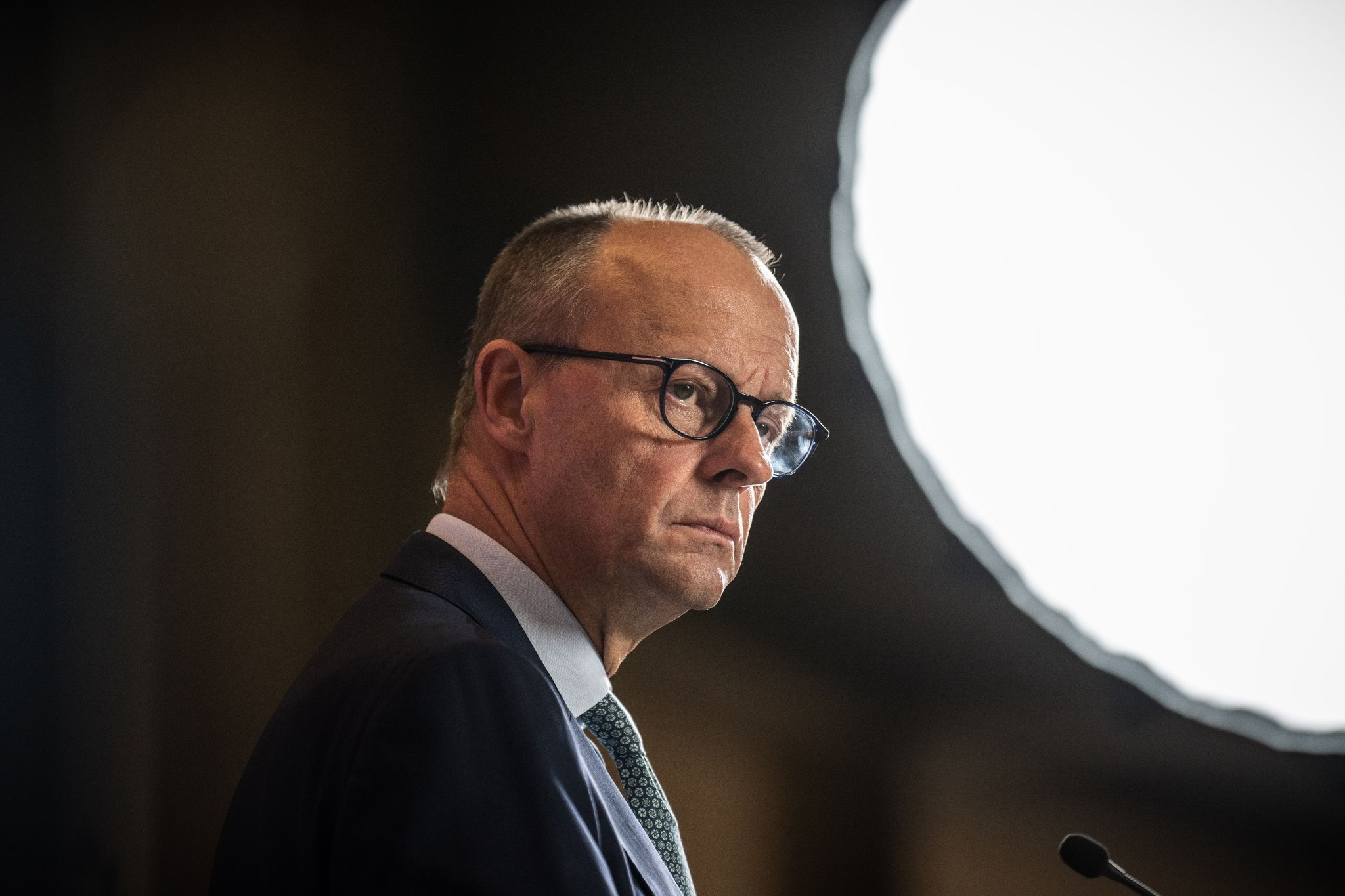 «Mit Merz zurück in die 50er» – Streit in Migrationsdebatte