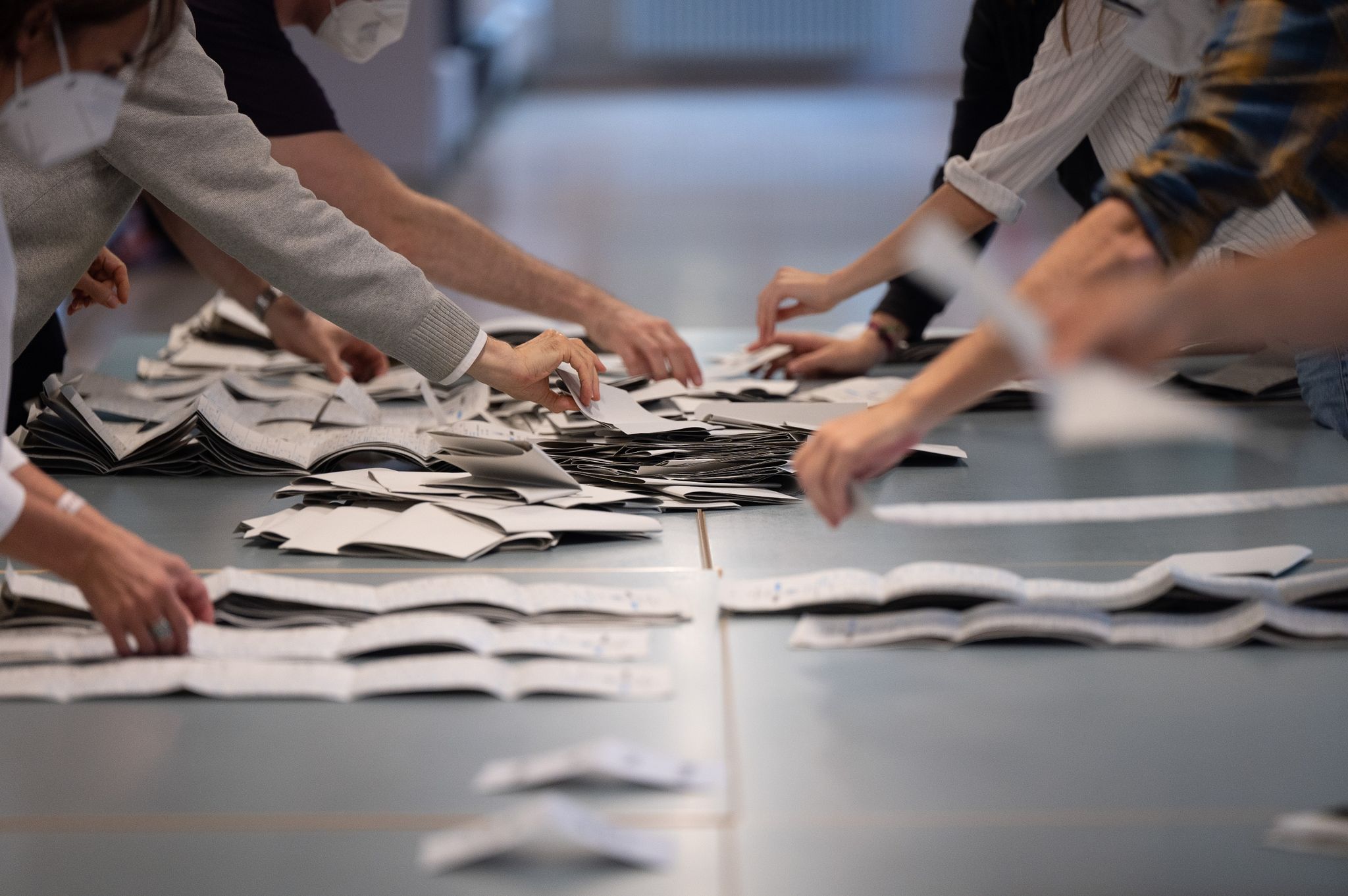 Wie Berlin 43.000 Helfer für Wahlwiederholung rekrutiert
