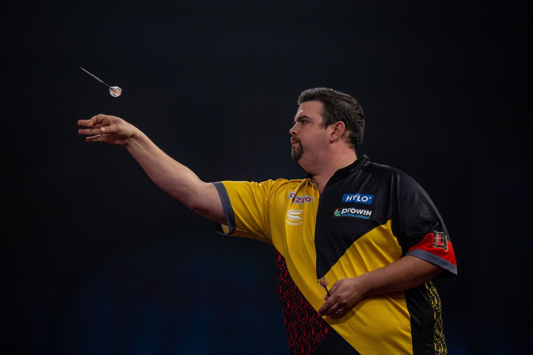 Krimi-Experte Clemens verzückt die Darts-Welt