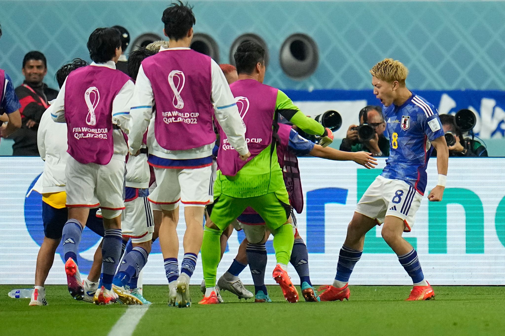 Japan überrumpelt nächsten Ex-Weltmeister – Spanien weiter